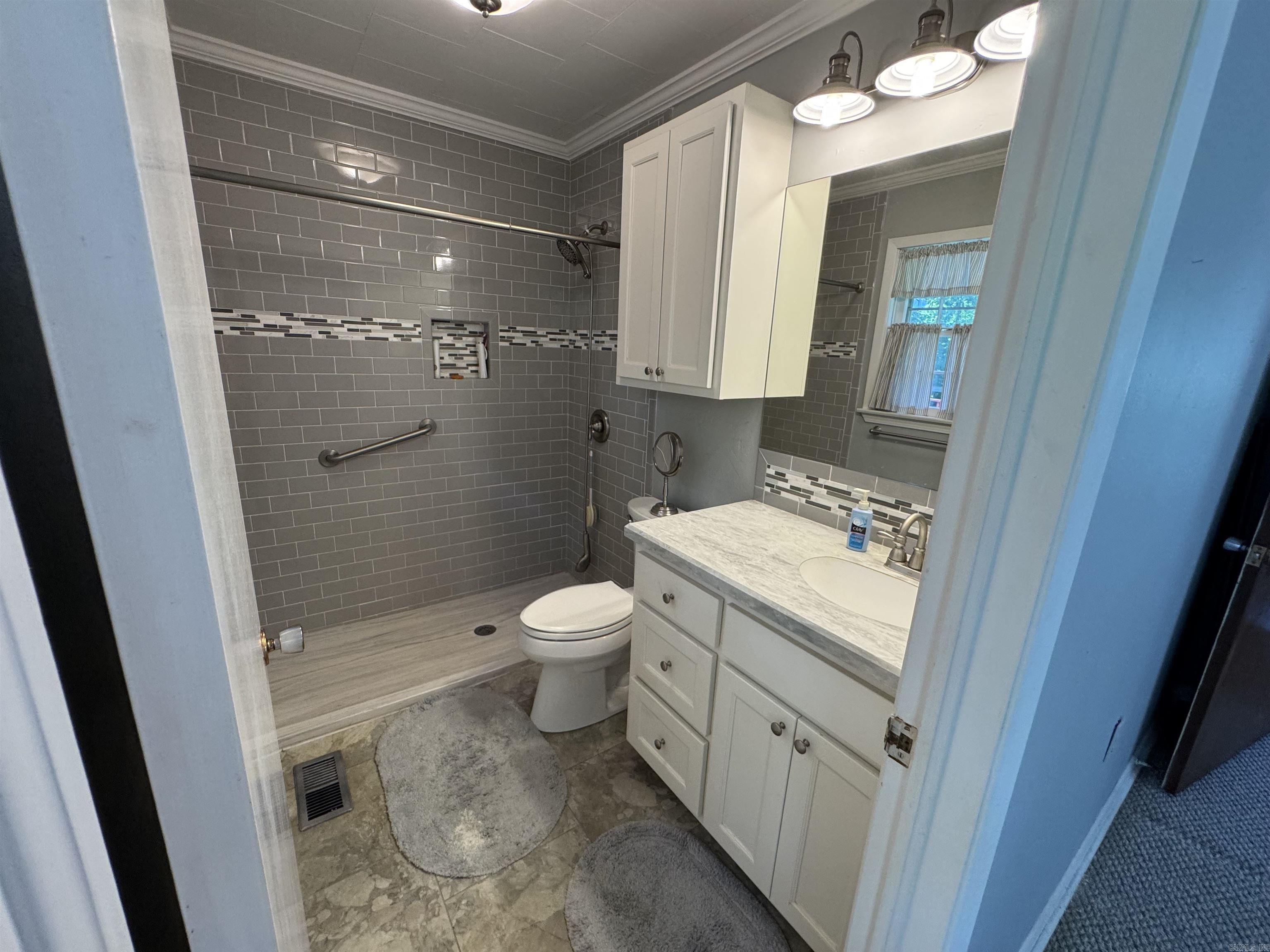 937 Homecrest Drive Piggott, AR 72454