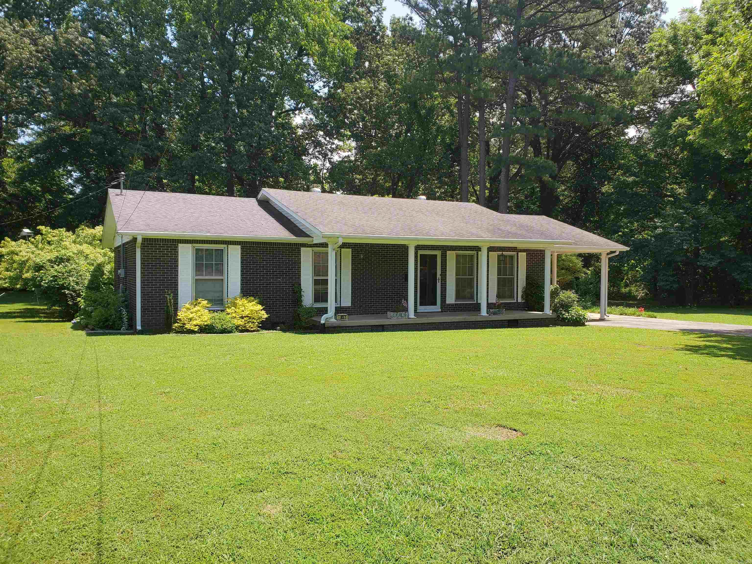 937 Homecrest Drive Piggott, AR 72454