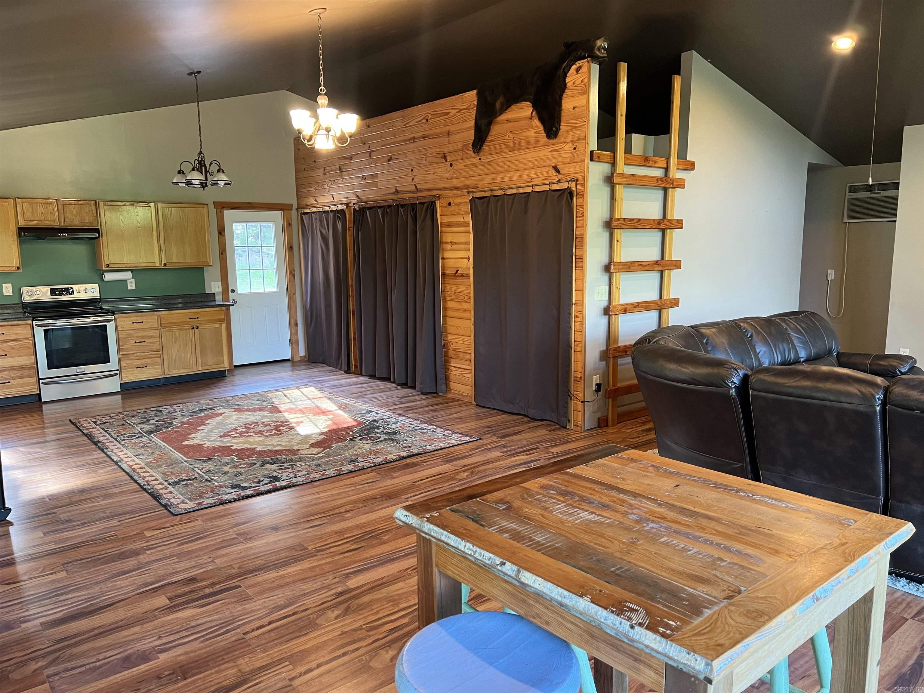 263 NC 3951 Marble Falls, AR 72648