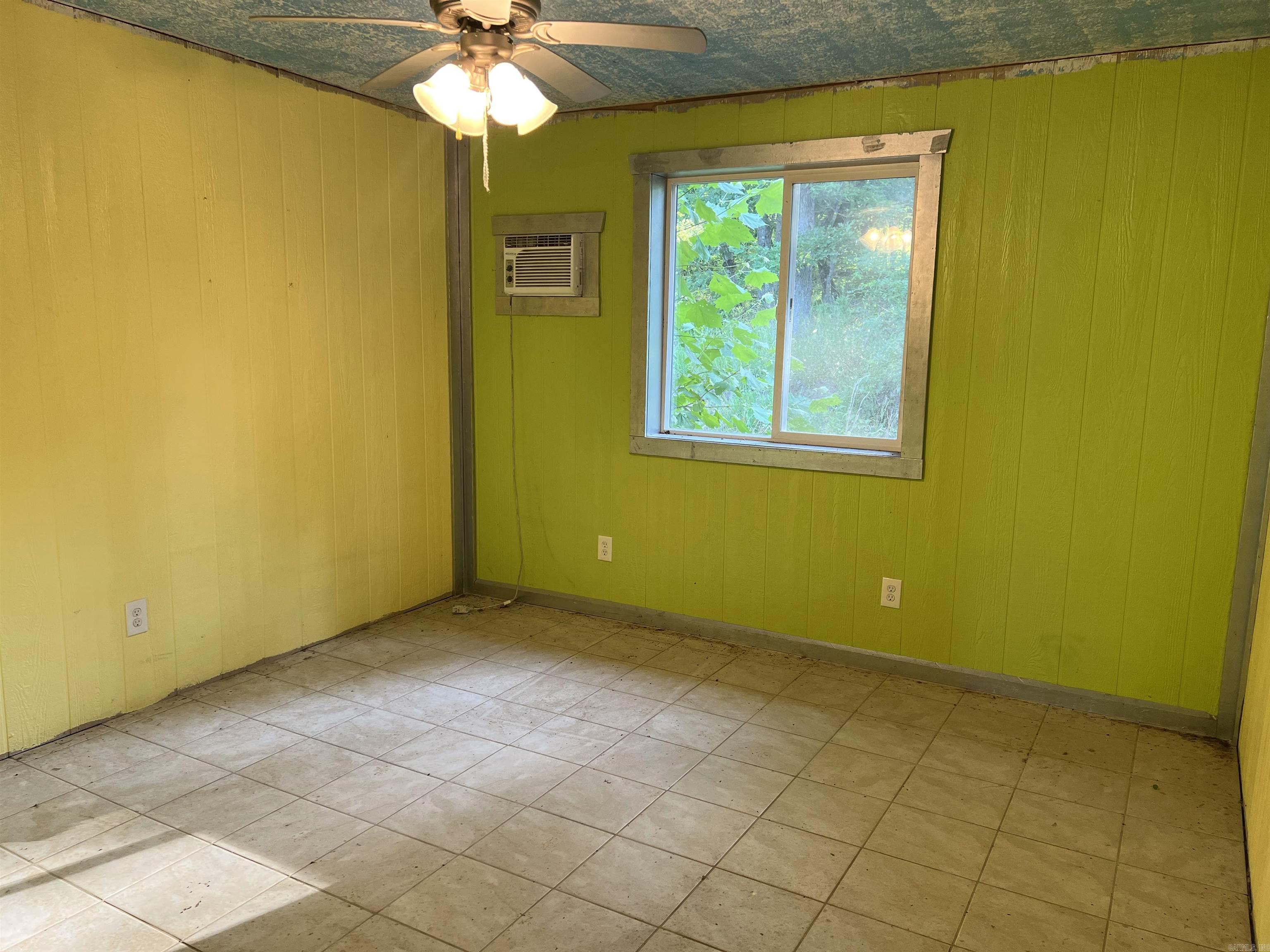 263 NC 3951 Marble Falls, AR 72648