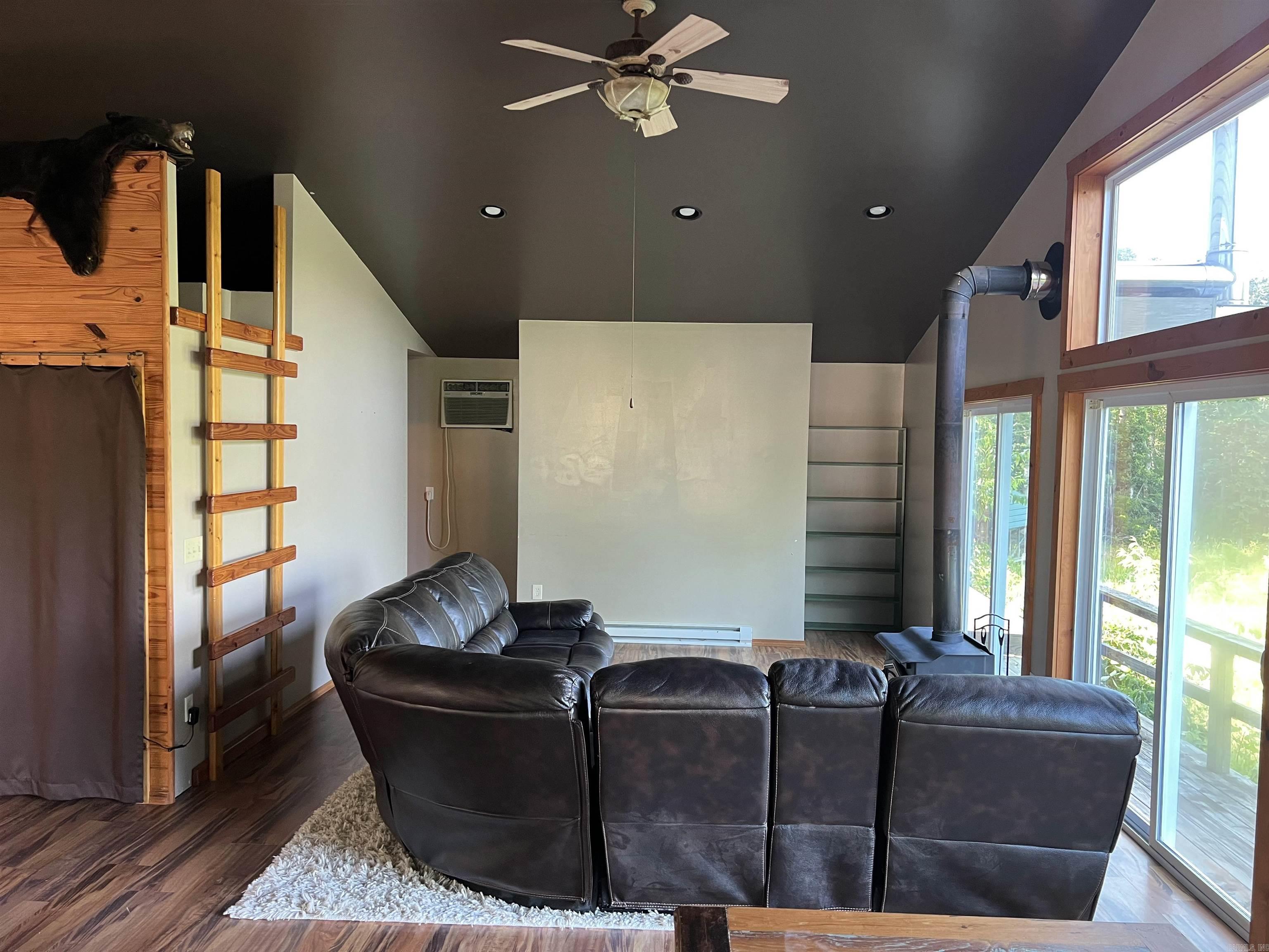 263 NC 3951 Marble Falls, AR 72648