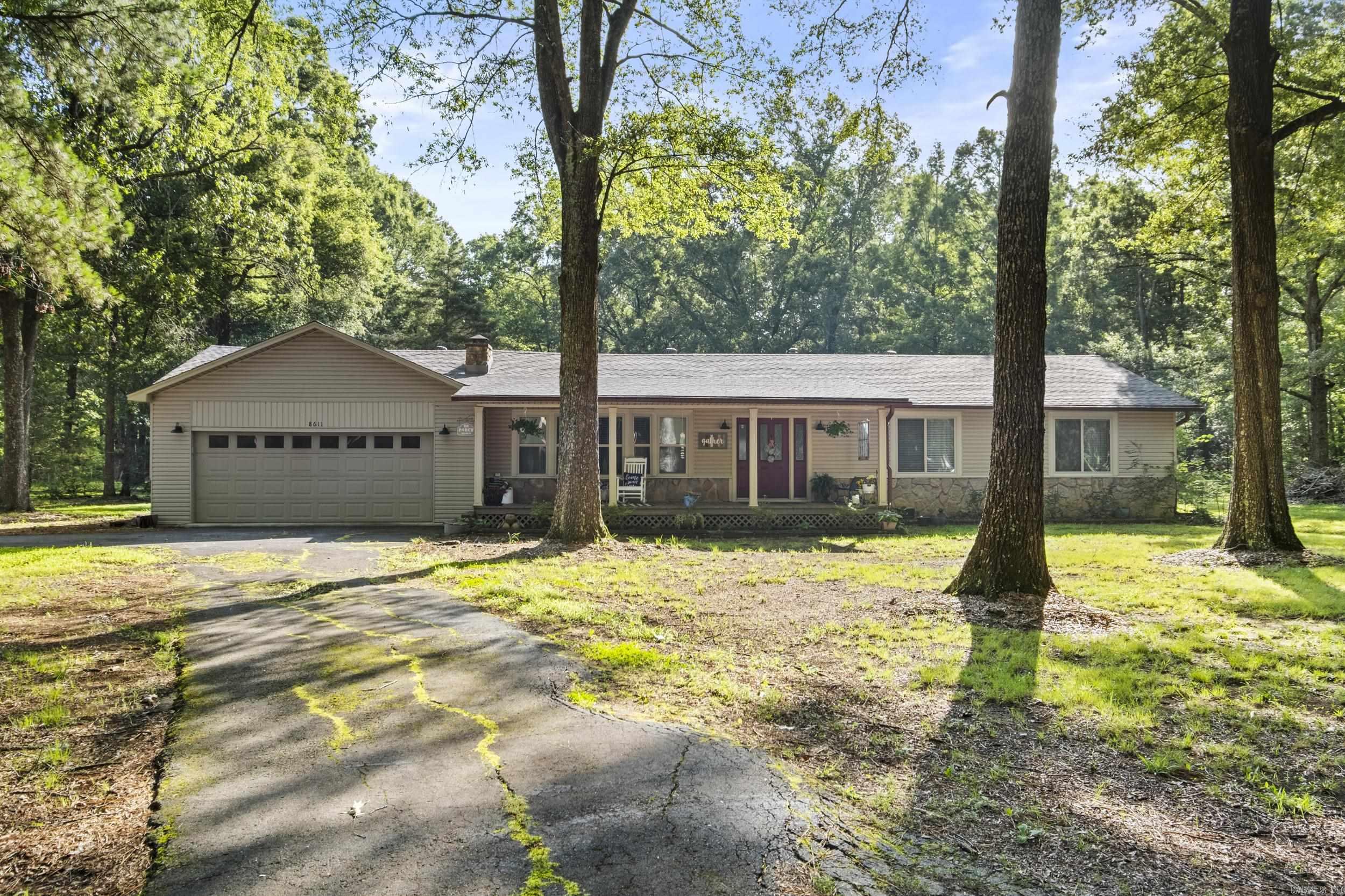 8611 Yellow Oak Drive — photo 2