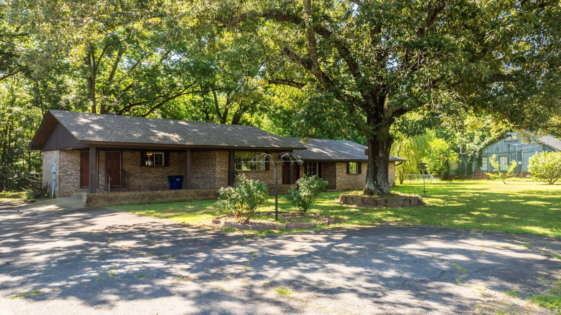 30 N Broadview  Greenbrier, AR