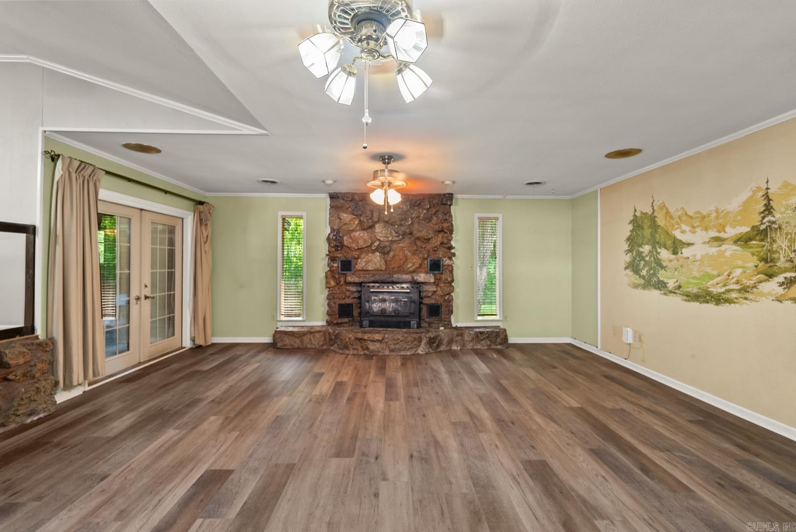 30 N Broadview  Greenbrier, AR