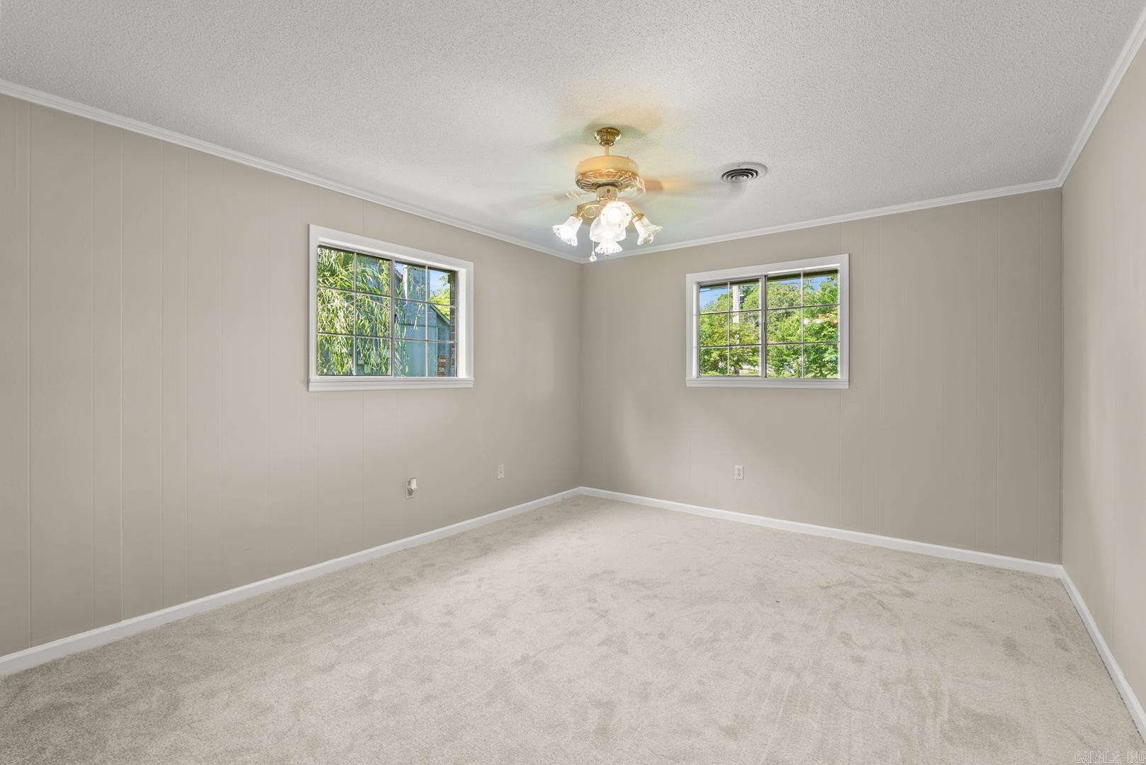 30 N Broadview  Greenbrier, AR