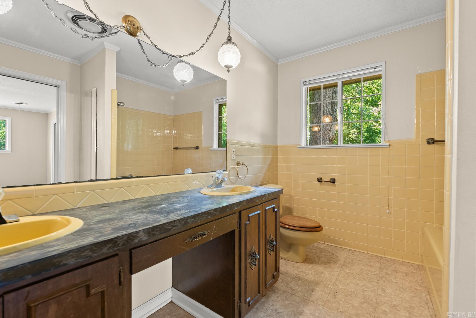 30 N Broadview  Greenbrier, AR