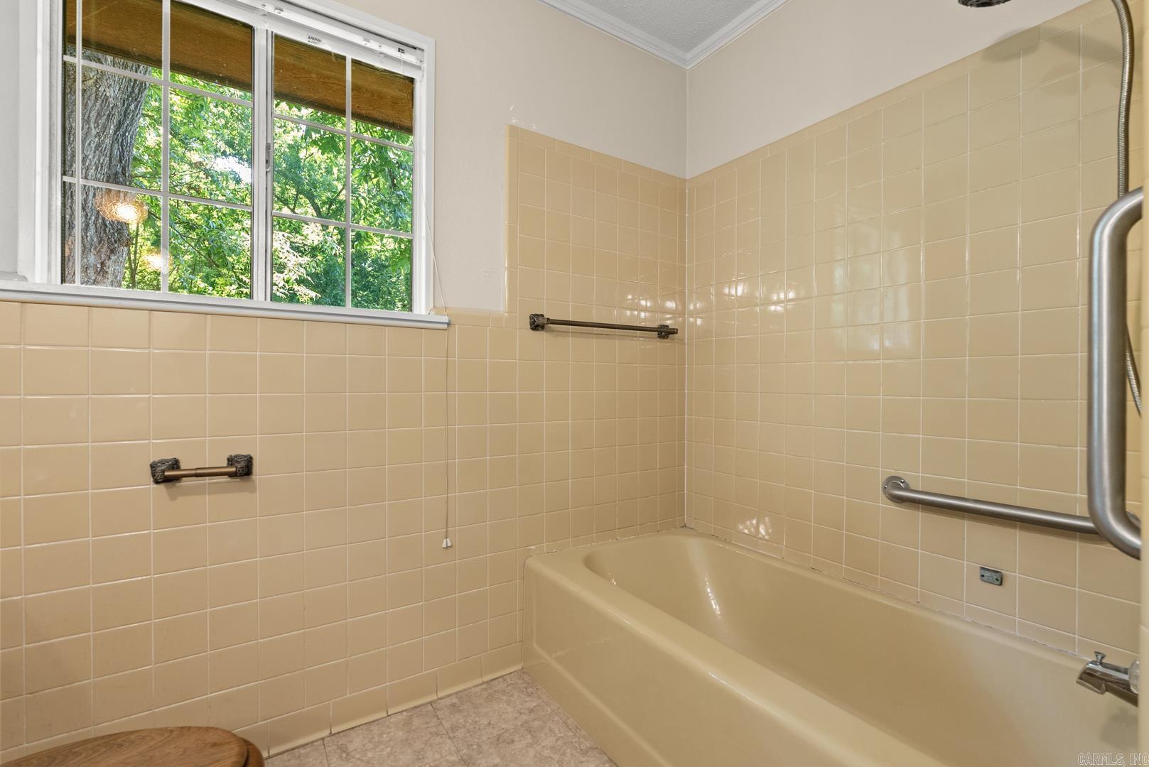 30 N Broadview  Greenbrier, AR