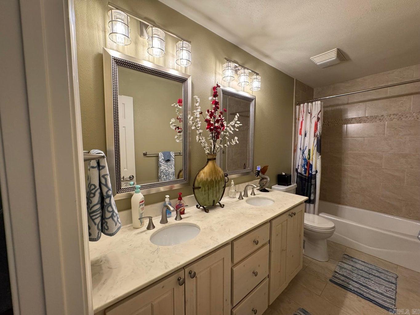 404 Isabelle Lane Horseshoe Bend, AR 72512