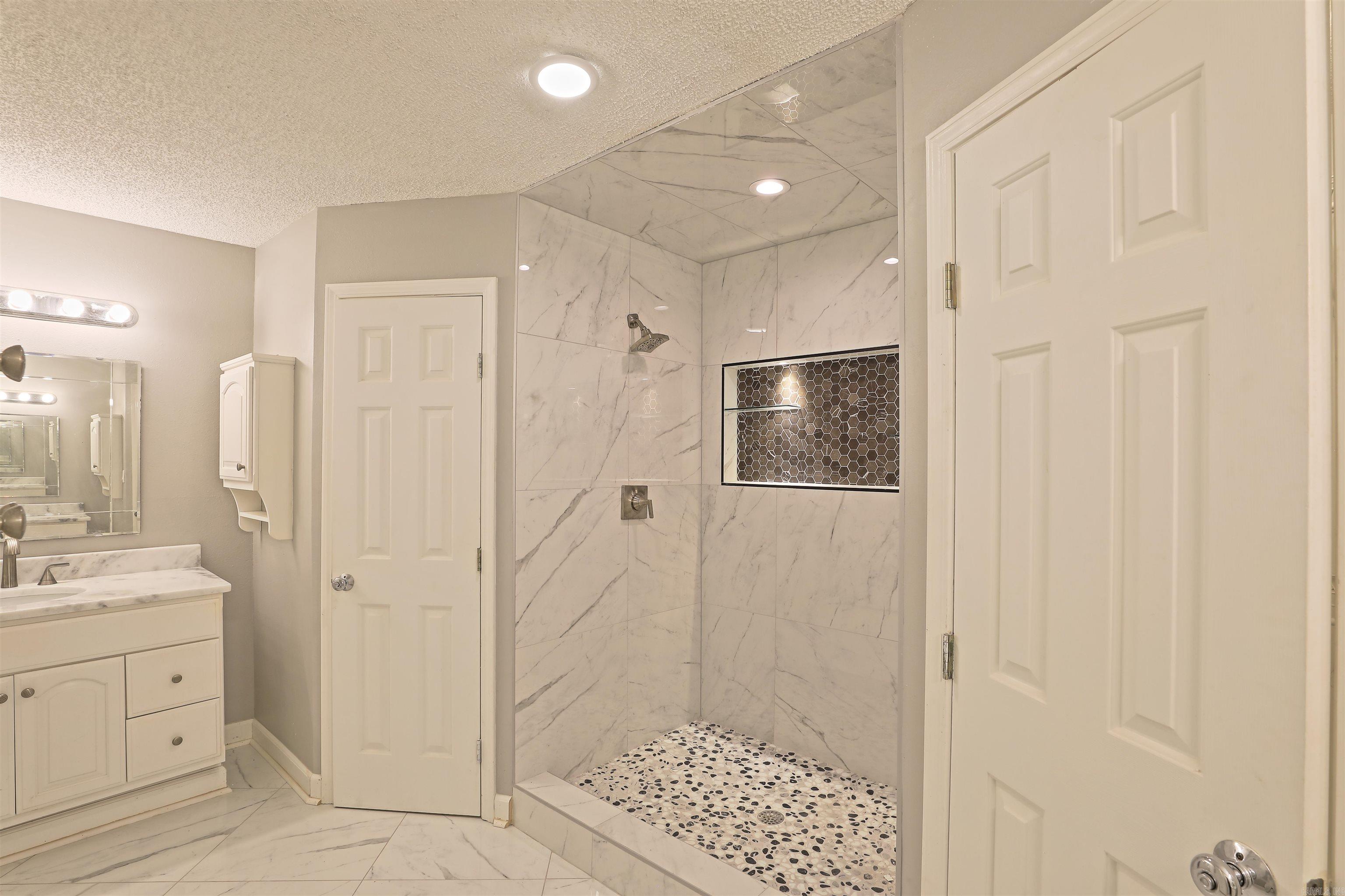 1900 ANDY CV  White Hall, AR