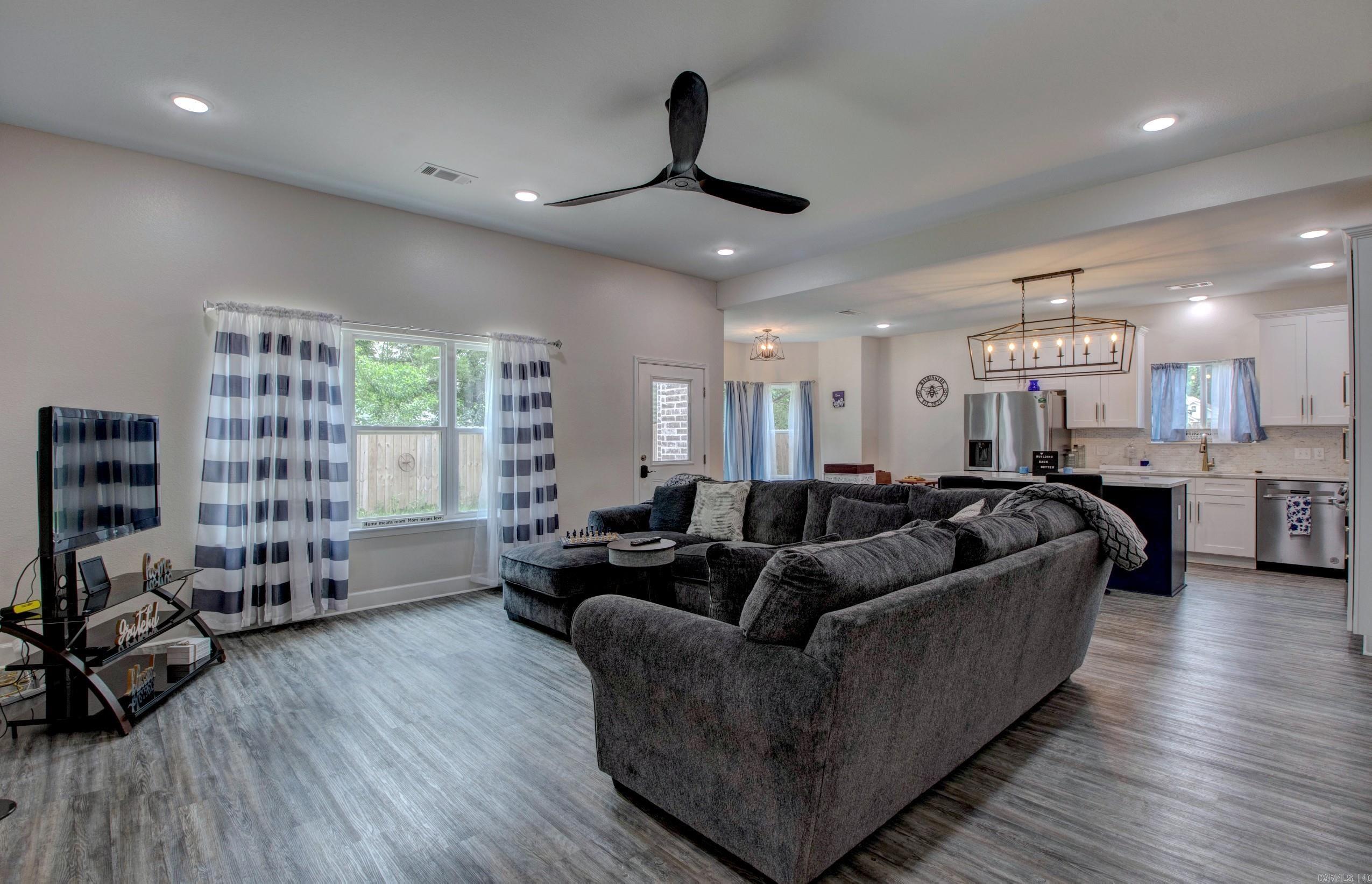 226 Shamsie Lane White Hall, AR 71602