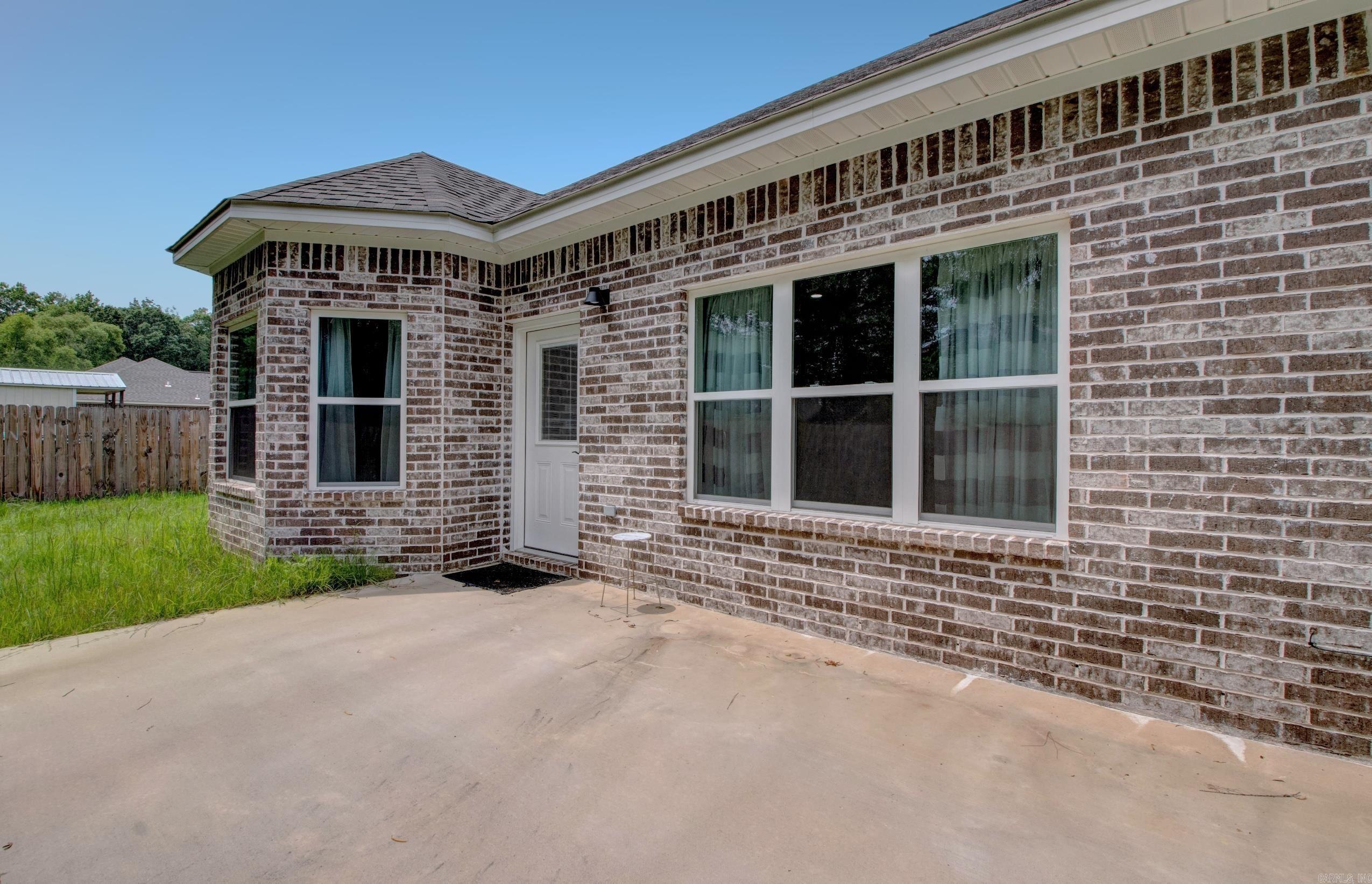 226 Shamsie Lane White Hall, AR 71602