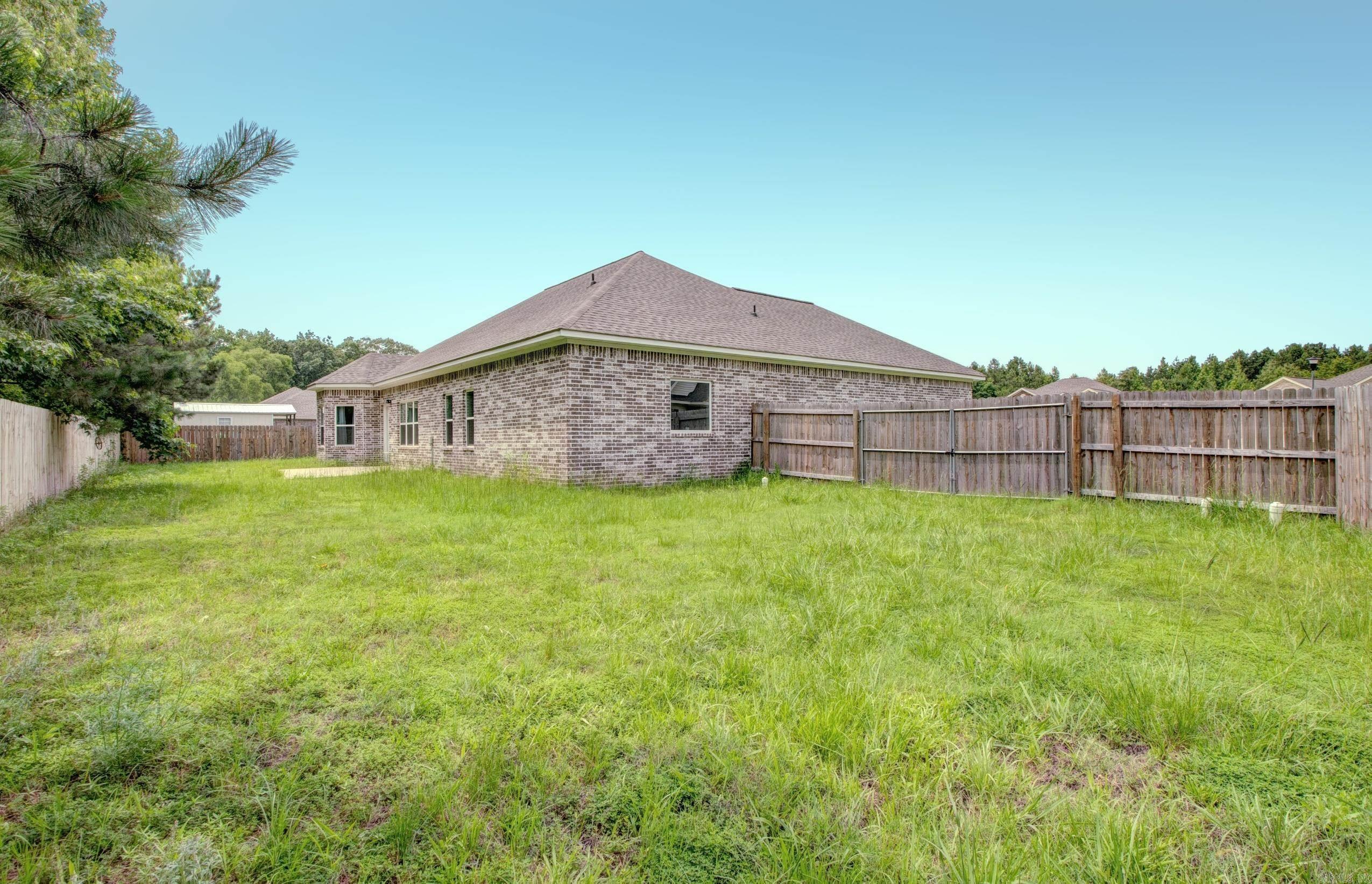 226 Shamsie Lane White Hall, AR 71602