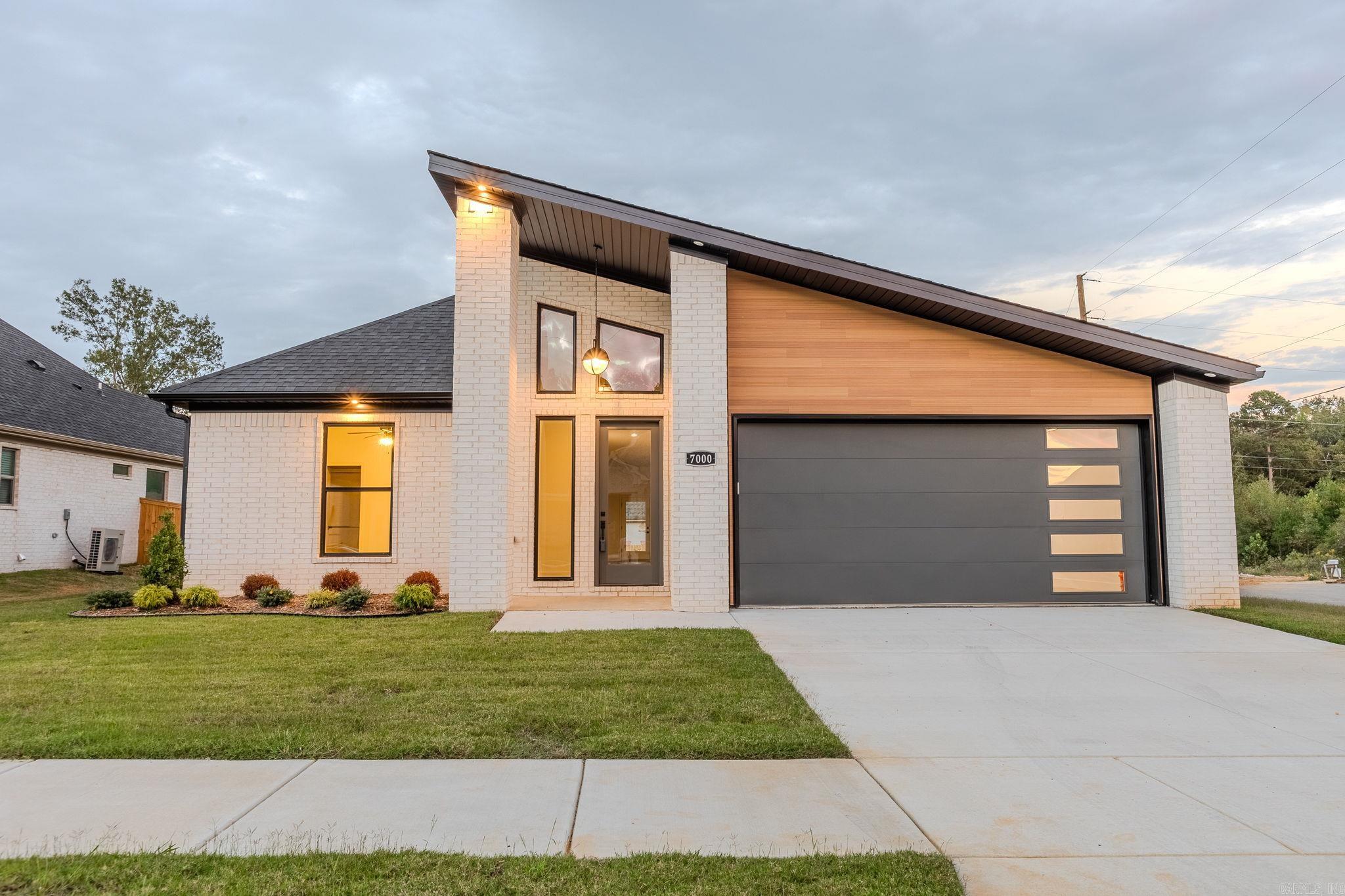 7000 Cold Creek Alexander, AR 72002