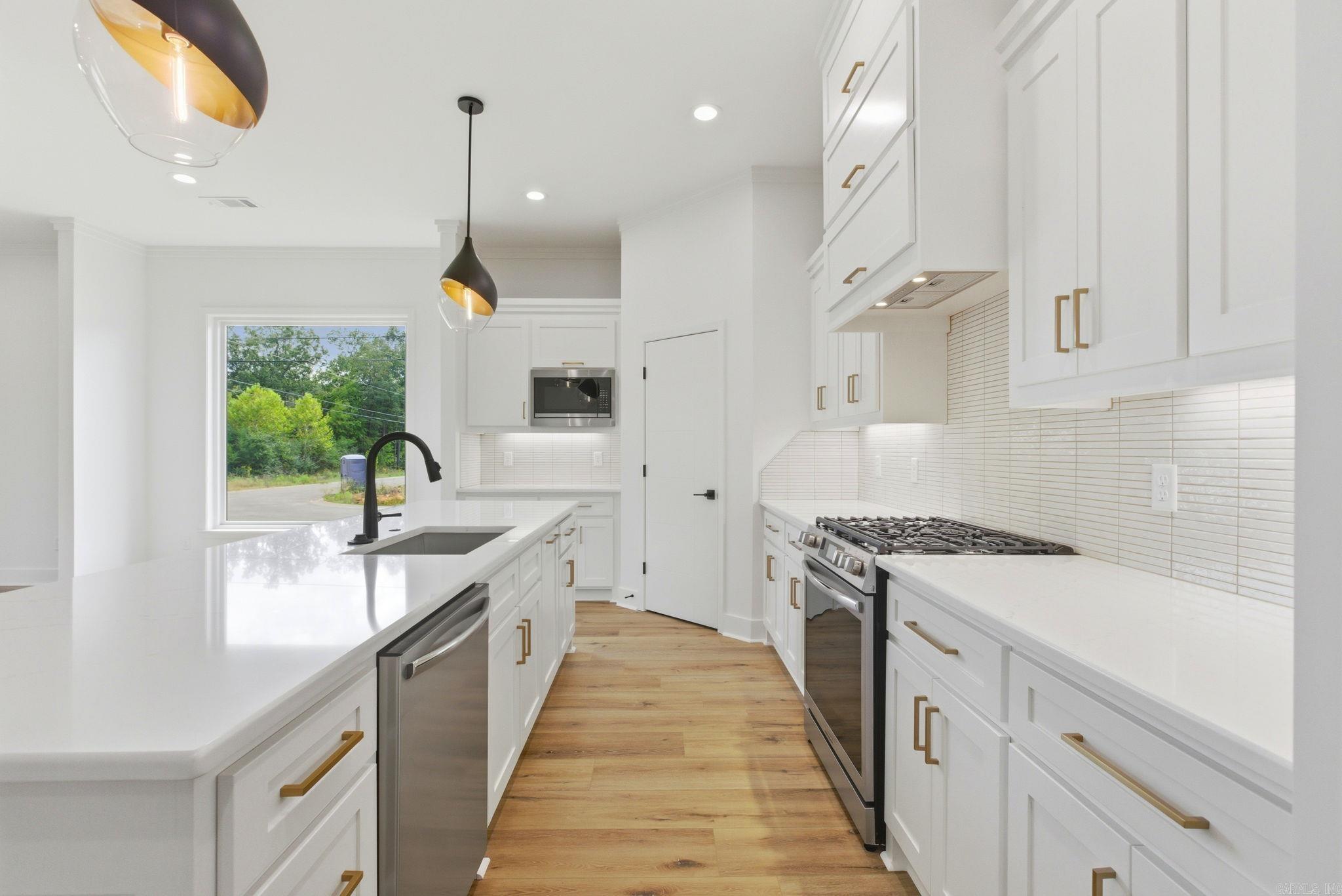 7000 Cold Creek  Alexander, AR