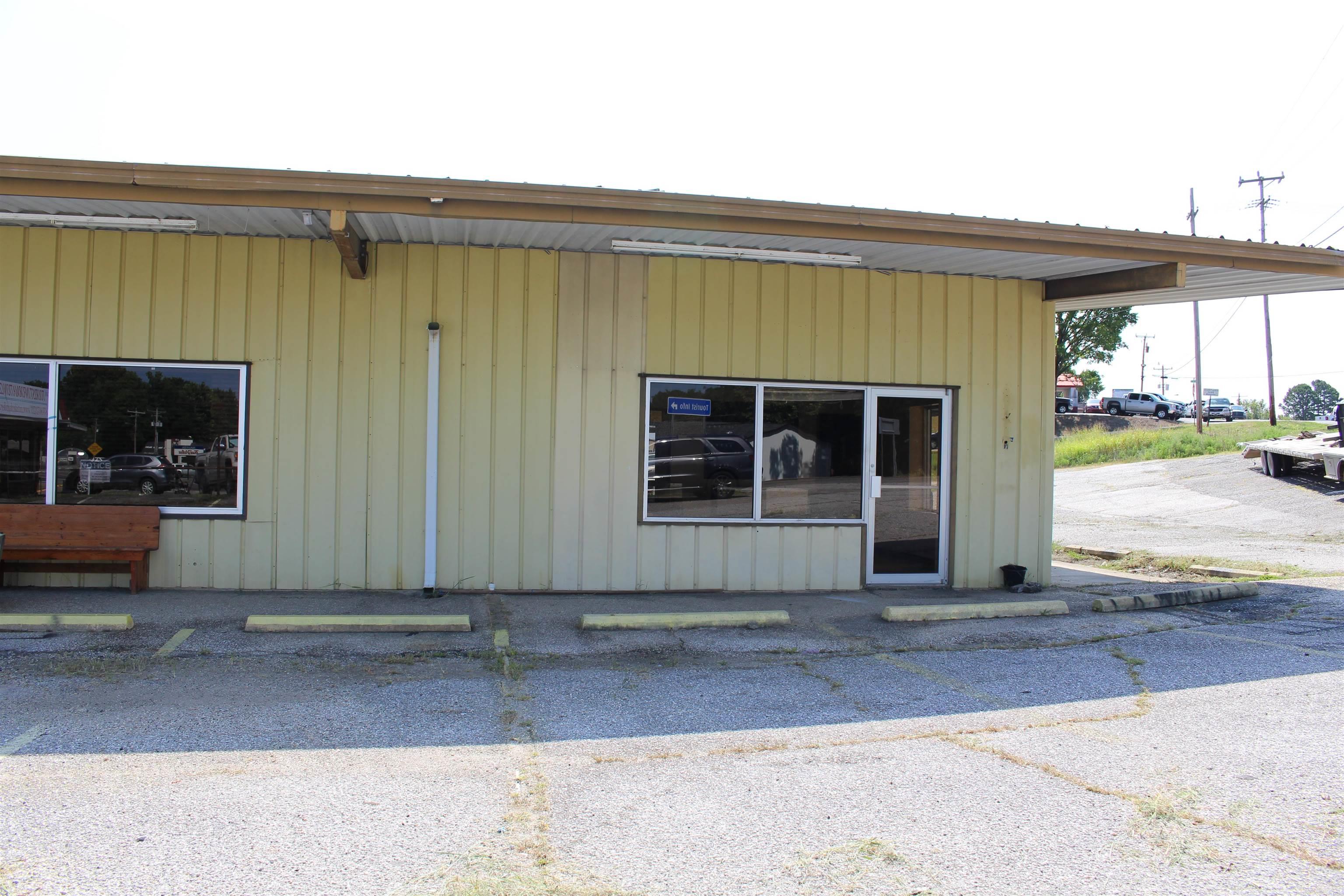 112 W Highway 270  Mount Ida, AR
