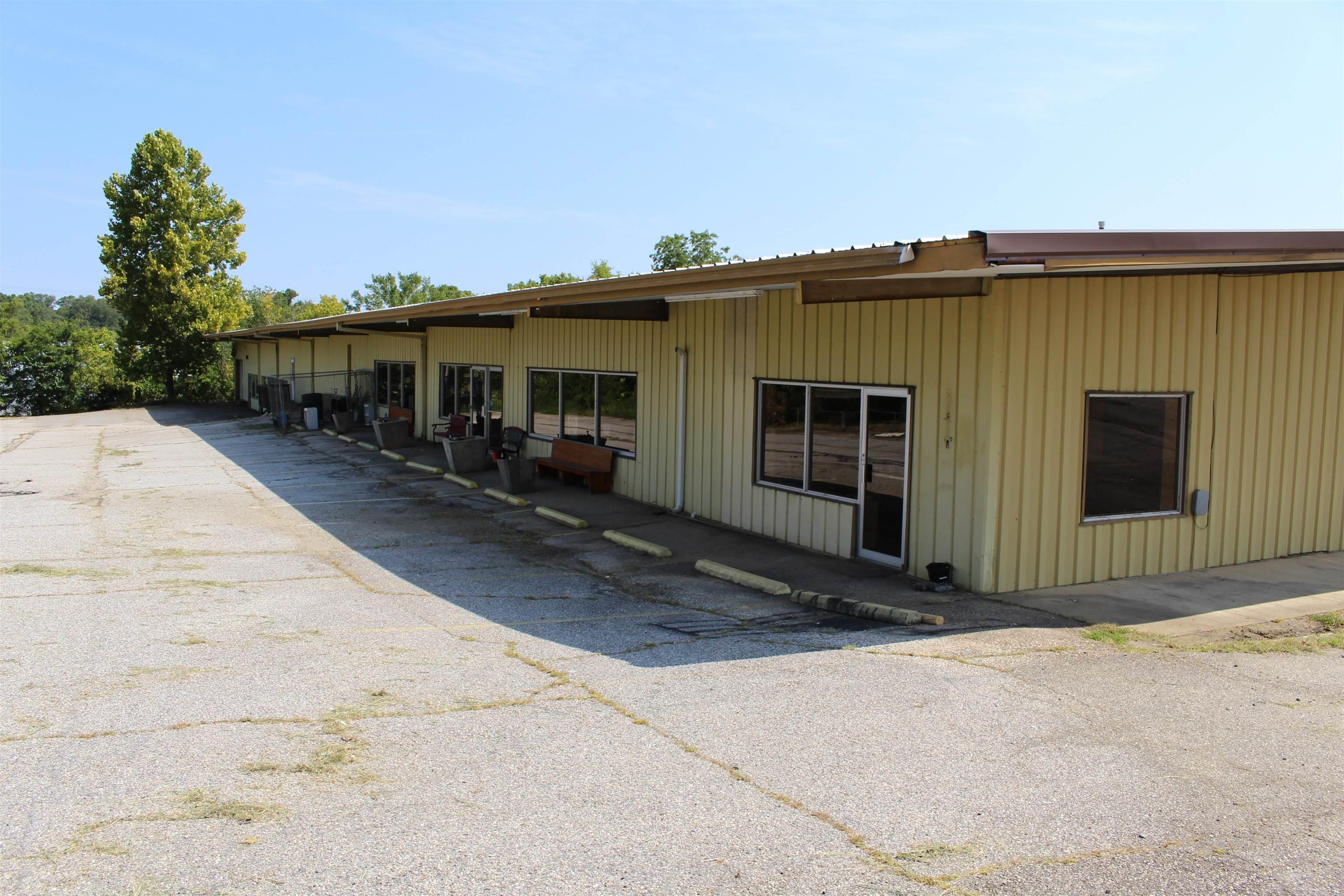 112 W Highway 270  Mount Ida, AR
