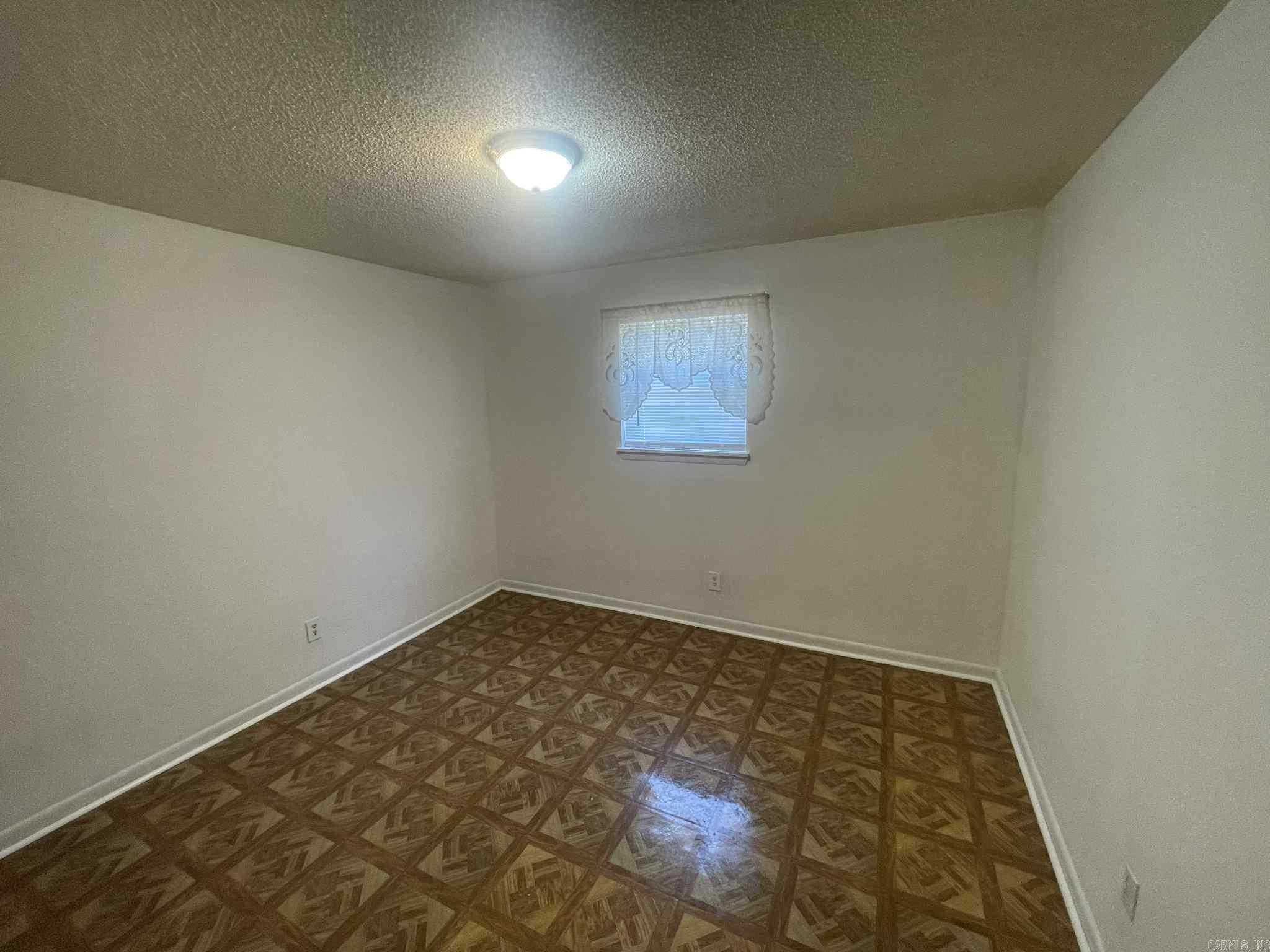 516 S Hickory  Humphrey, AR