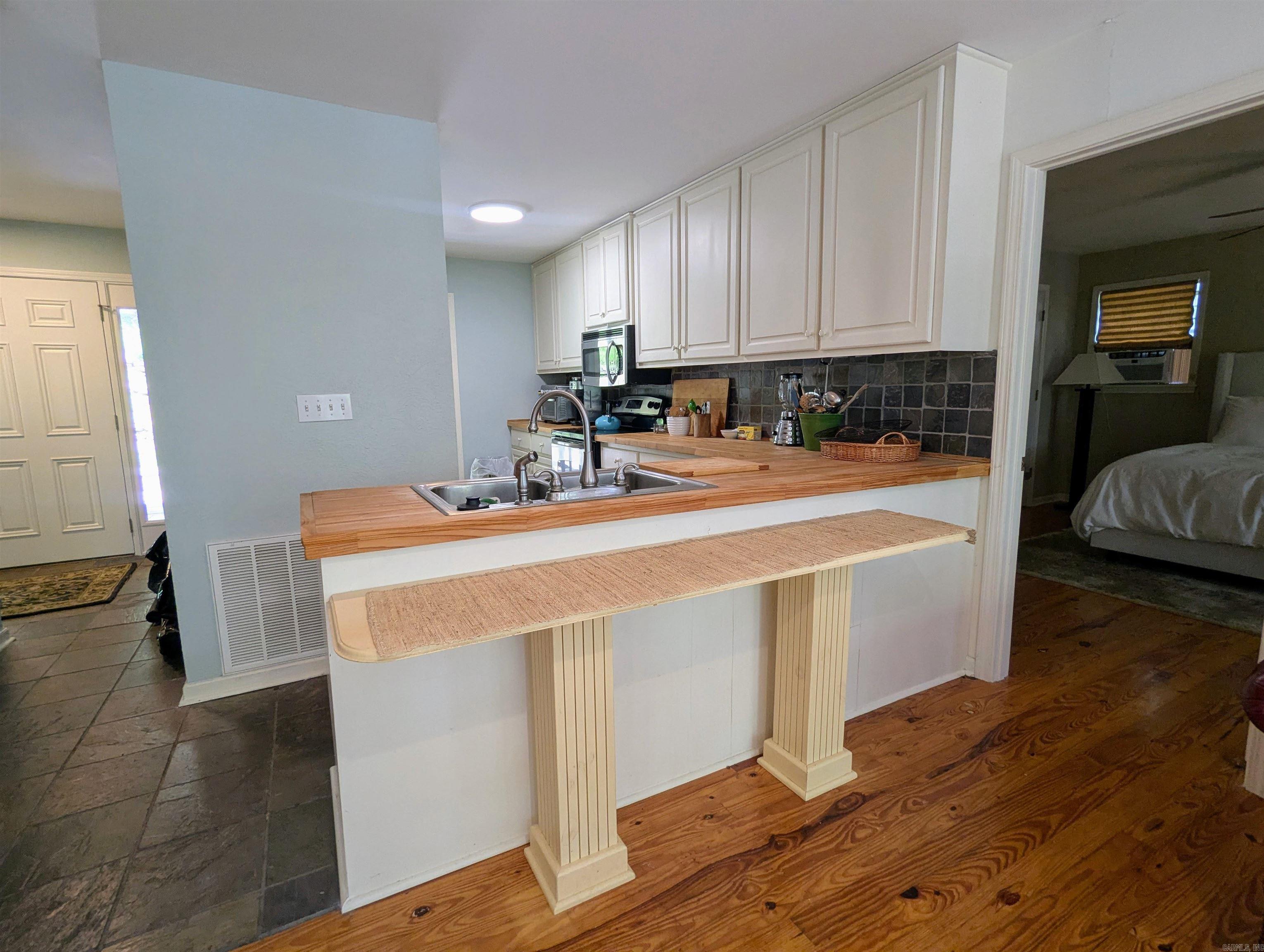 160 Lake Point Drive Quitman, AR 72131