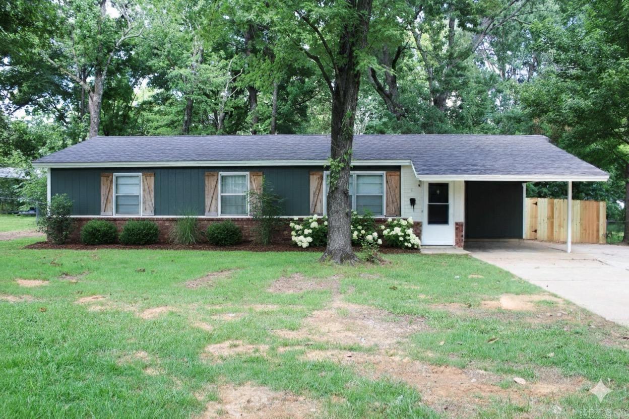 102 S Ella Searcy, AR 72143