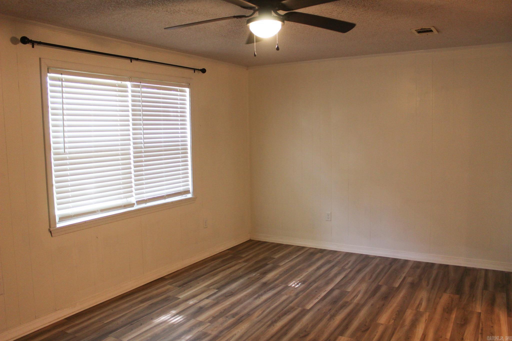 102 S Ella Searcy, AR 72143