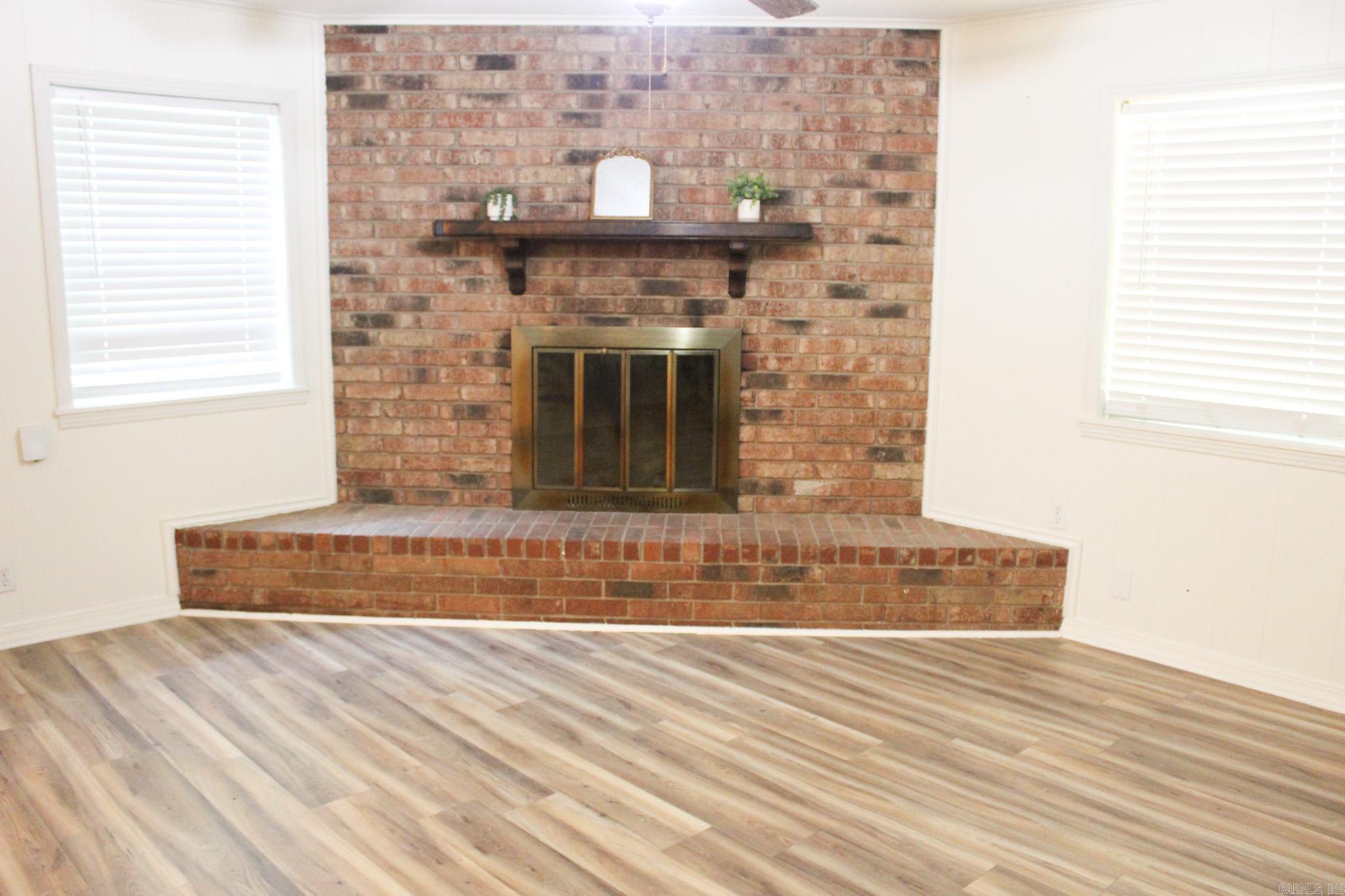 102 S Ella Searcy, AR 72143