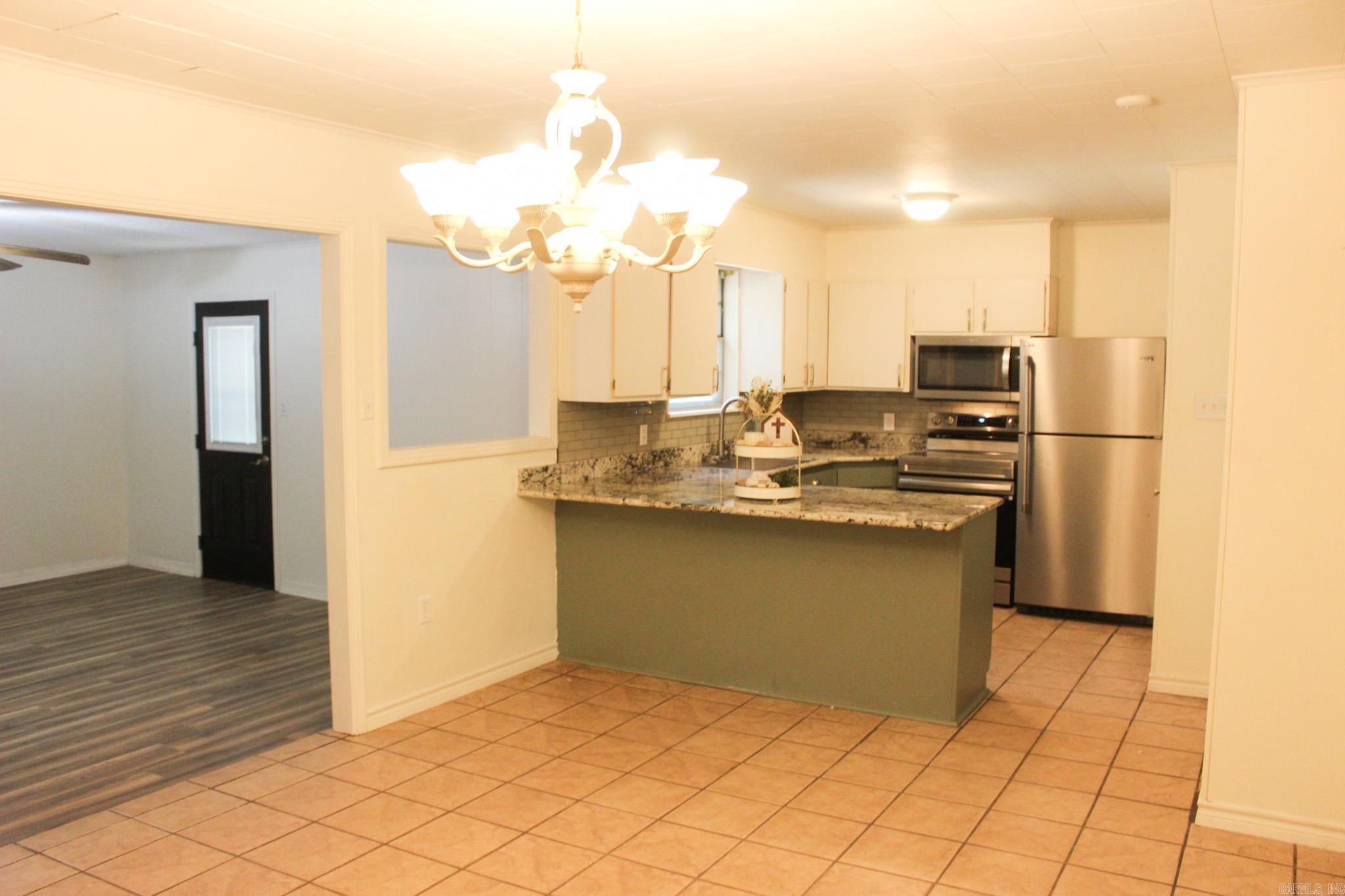 102 S Ella Searcy, AR 72143