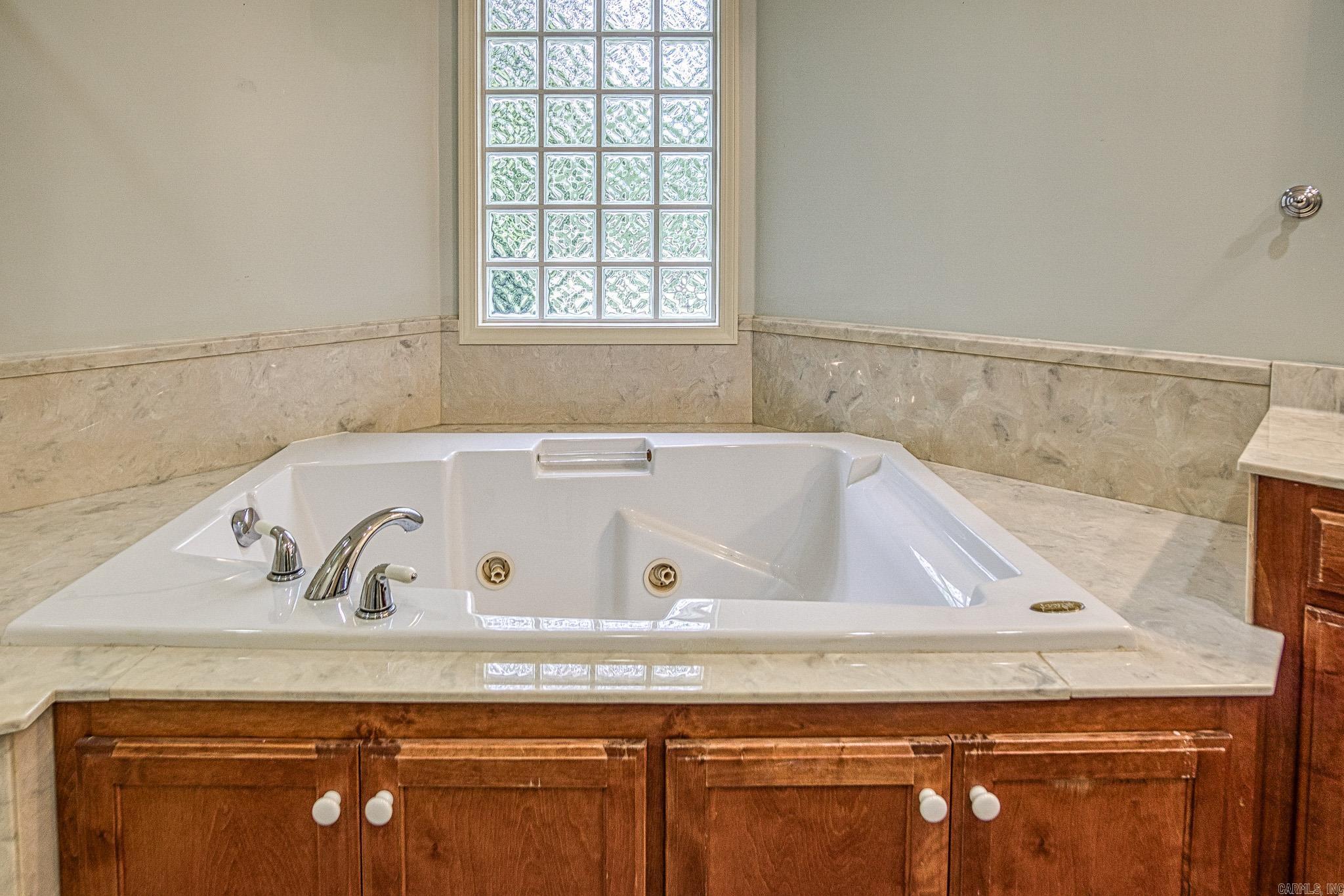 3 Excelso Lane Hot Springs Village, AR 71909