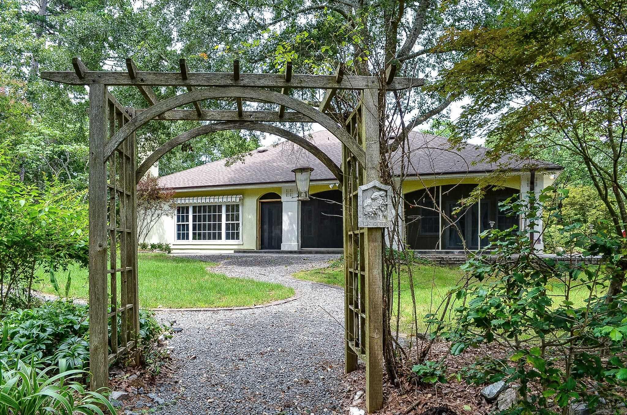 3 Excelso Lane Hot Springs Village, AR 71909