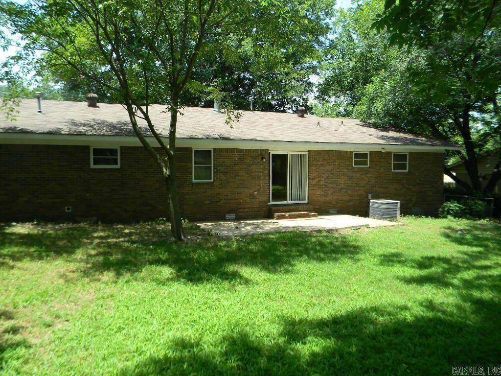 2902 N Erie Ave  Russellville, AR