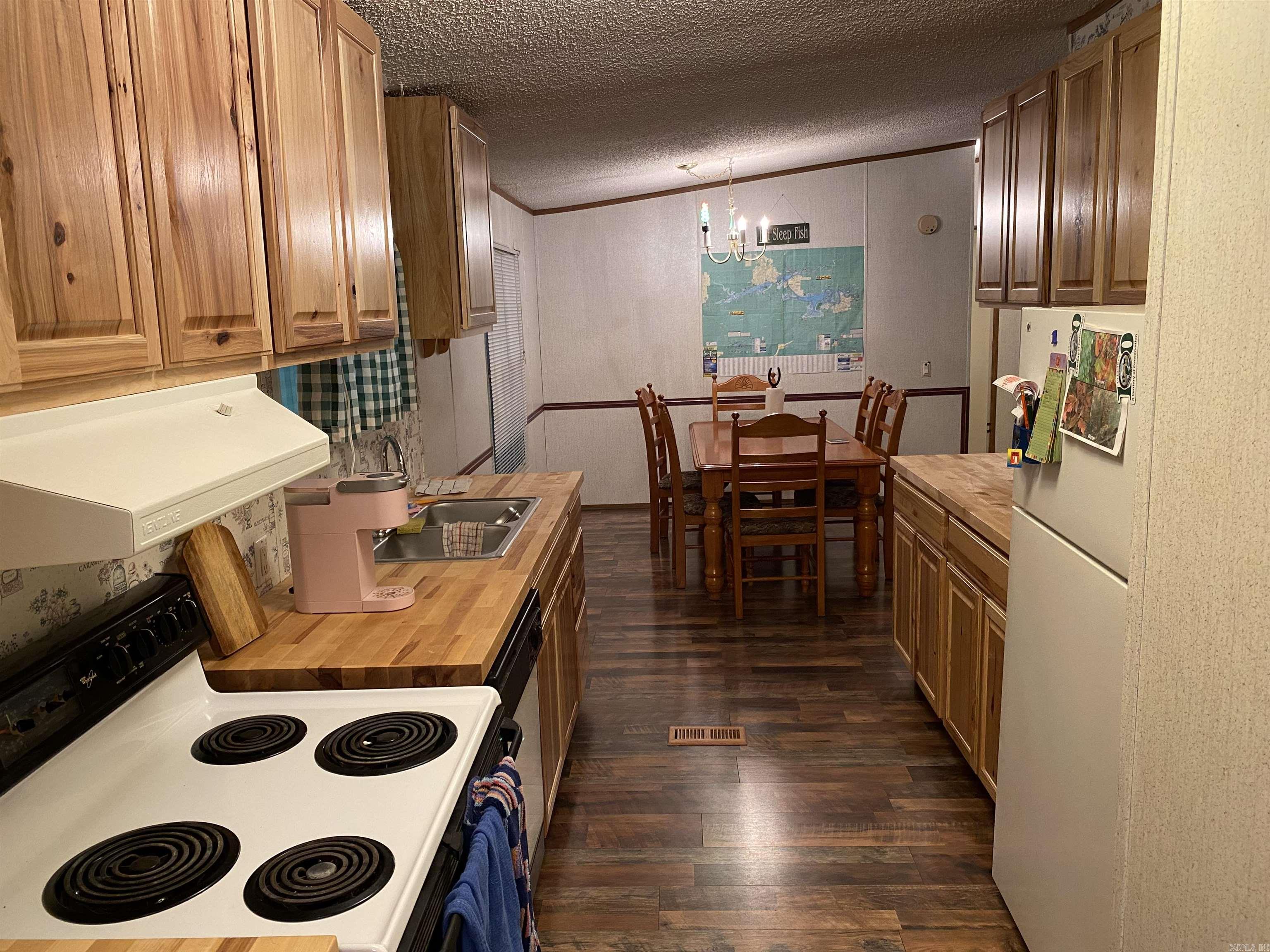 84 Prince  Greers Ferry, AR