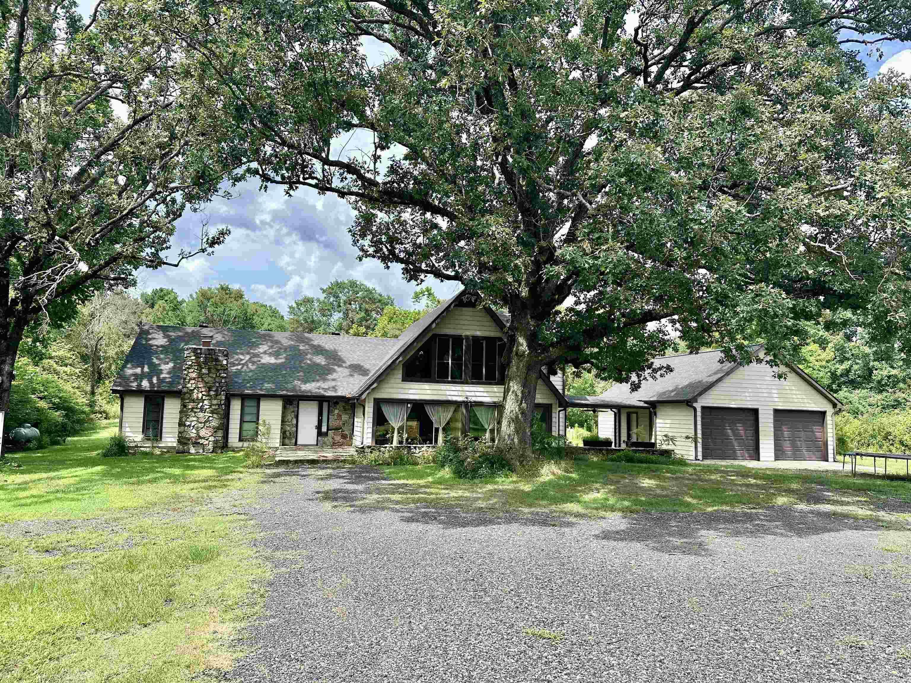 4042 Hwy 8 WEST  Mena, AR