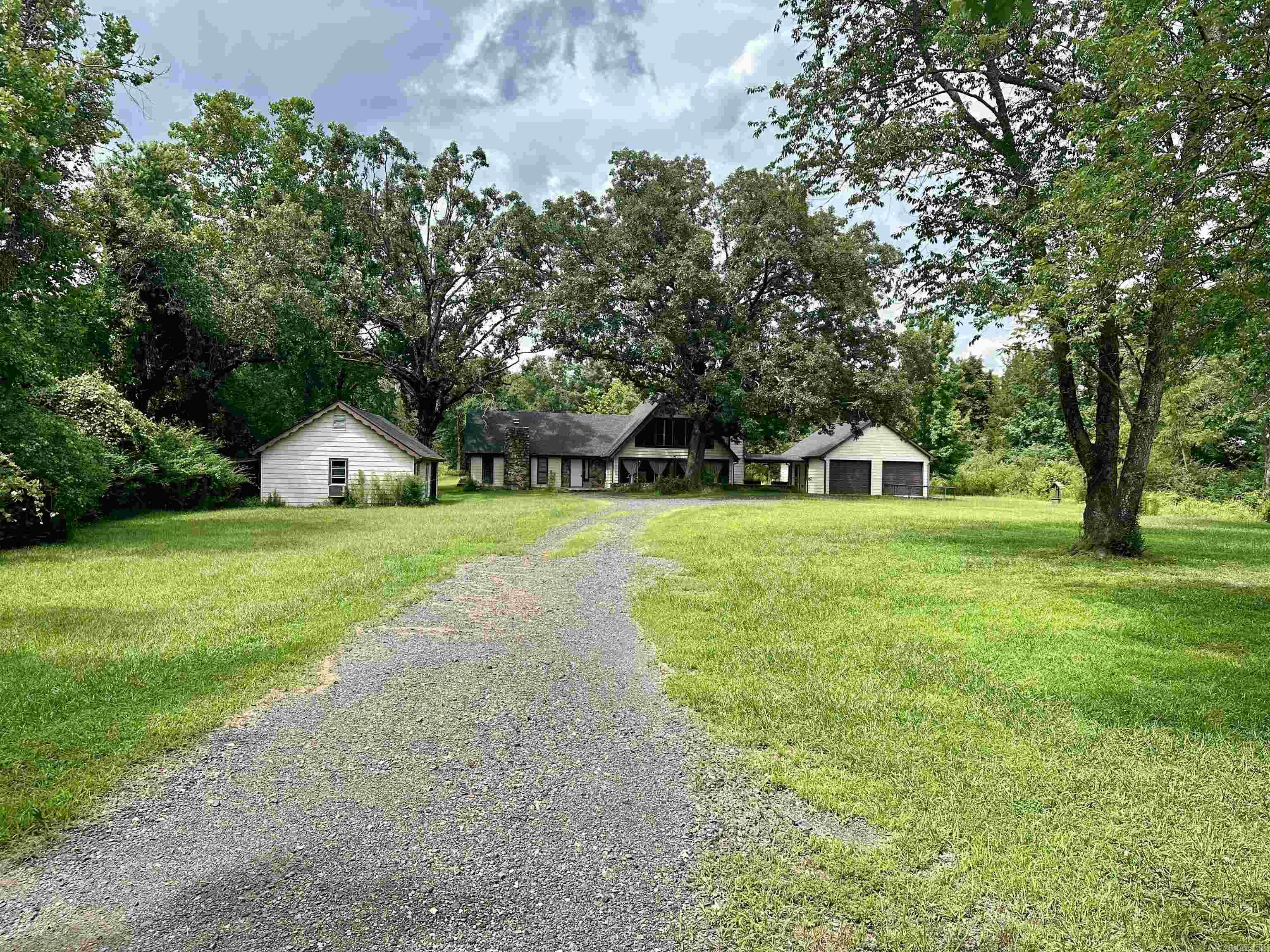 4042 Hwy 8 WEST  Mena, AR