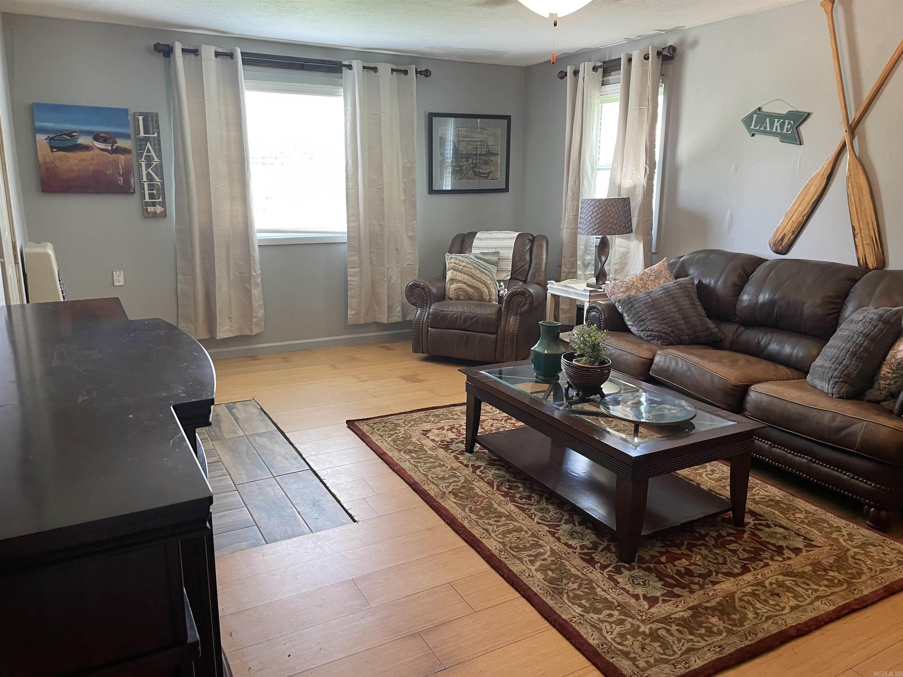 279 Shiloh  Greers Ferry, AR