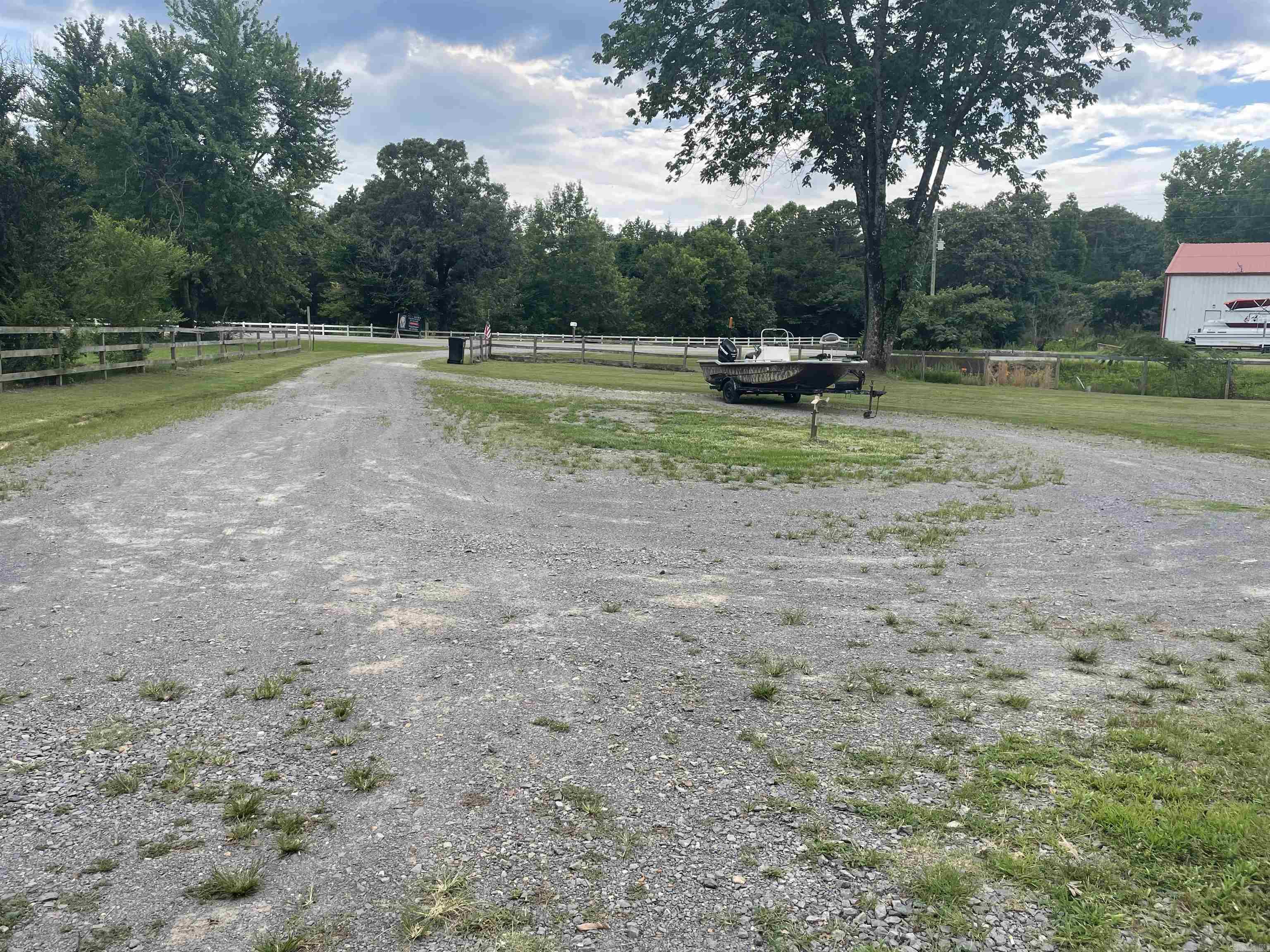 279 Shiloh  Greers Ferry, AR