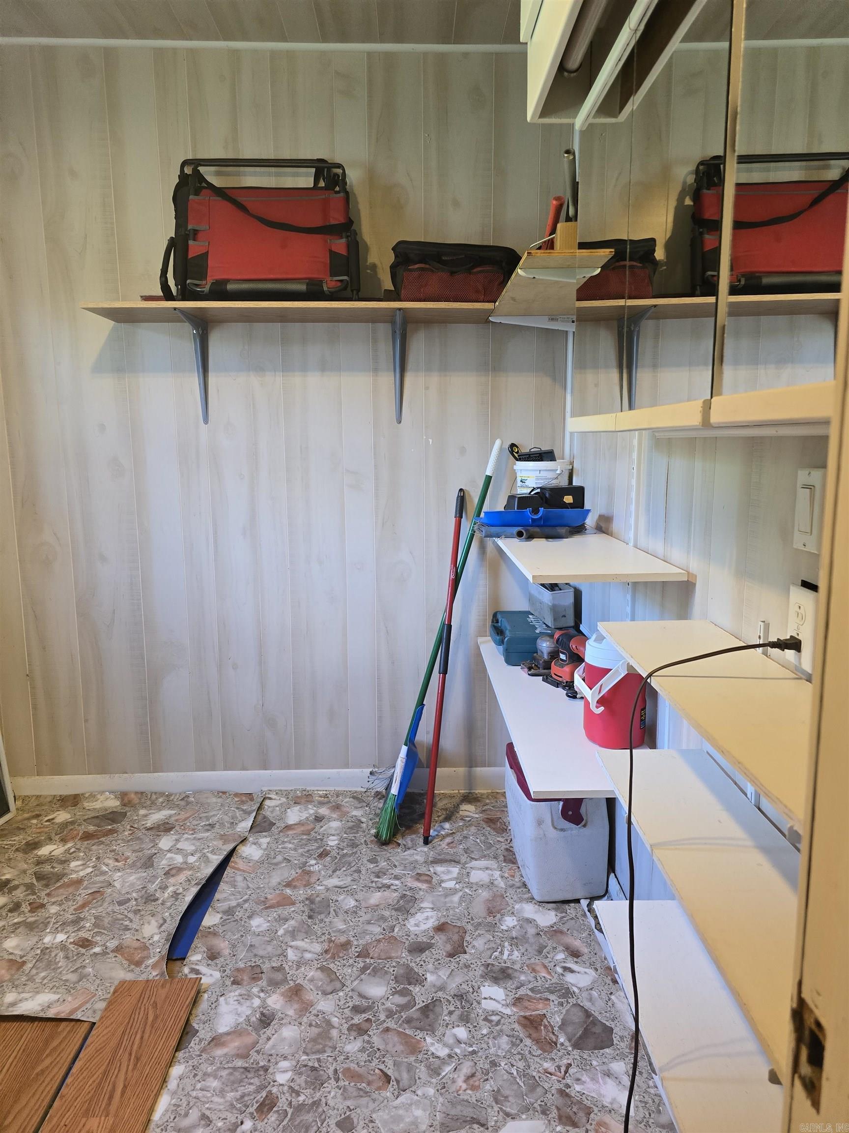 3595 Polk Road 54 Mena, AR 71953