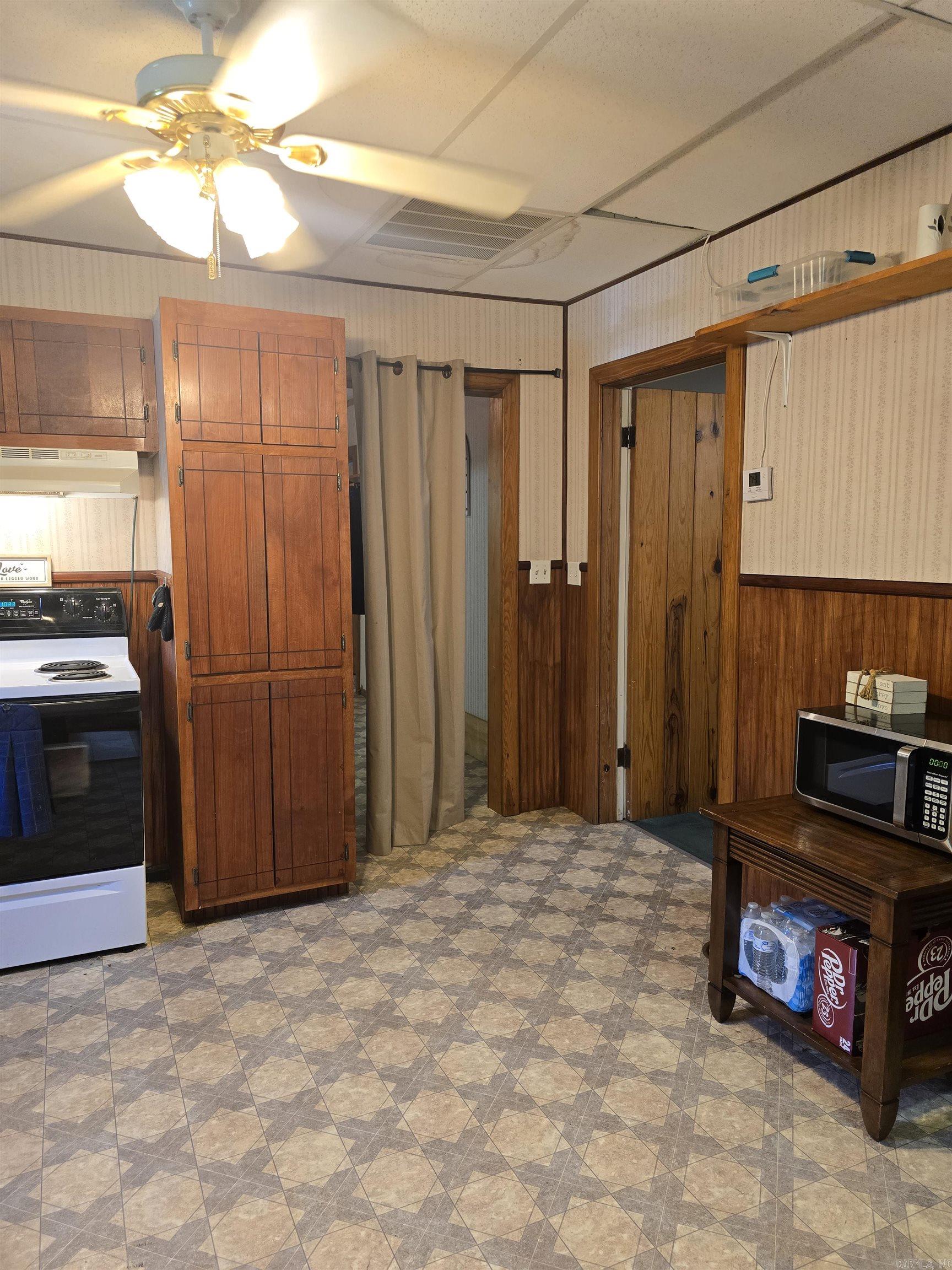 3595 Polk Road 54 Mena, AR 71953