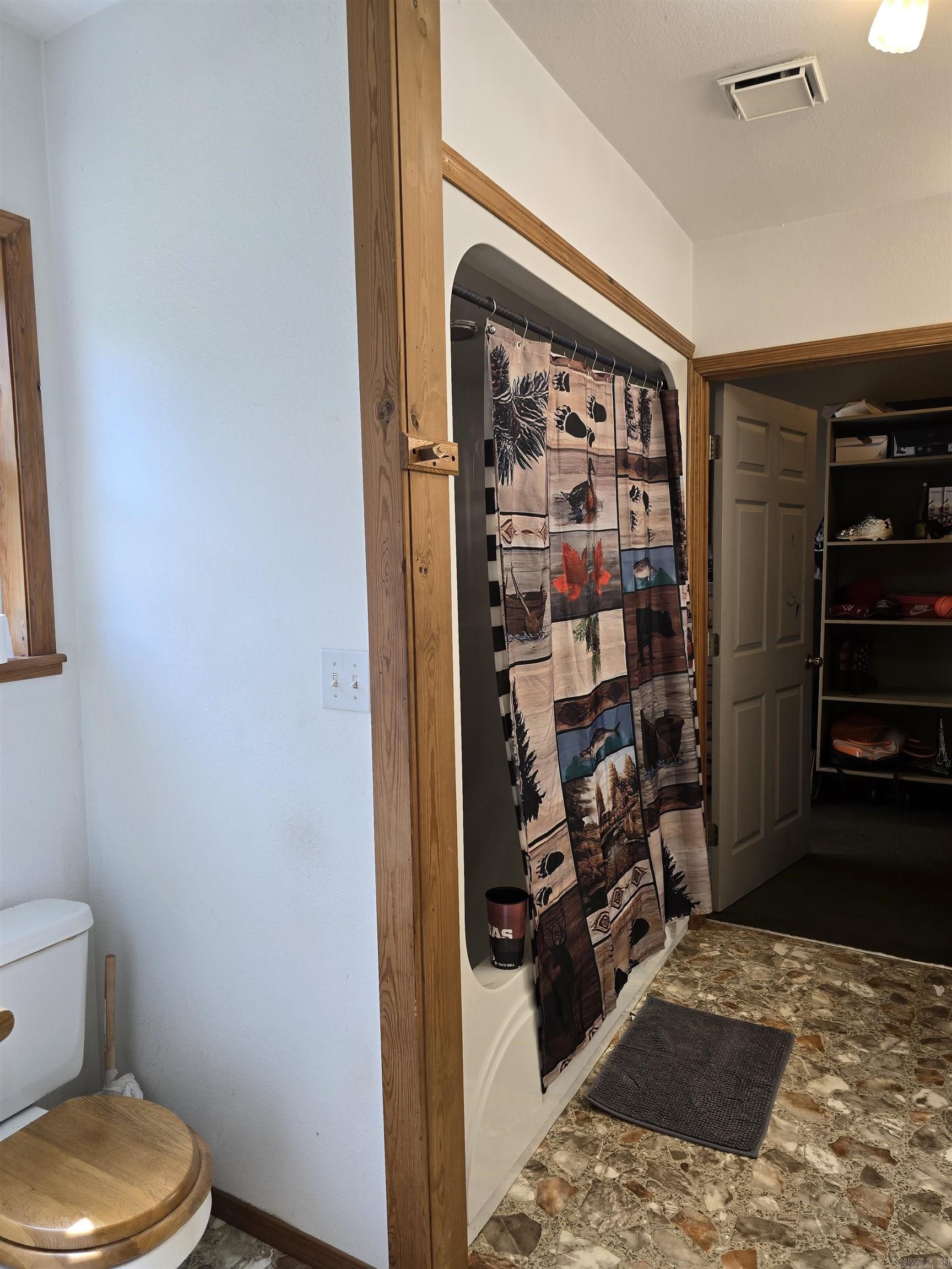 3595 Polk Road 54 Mena, AR 71953