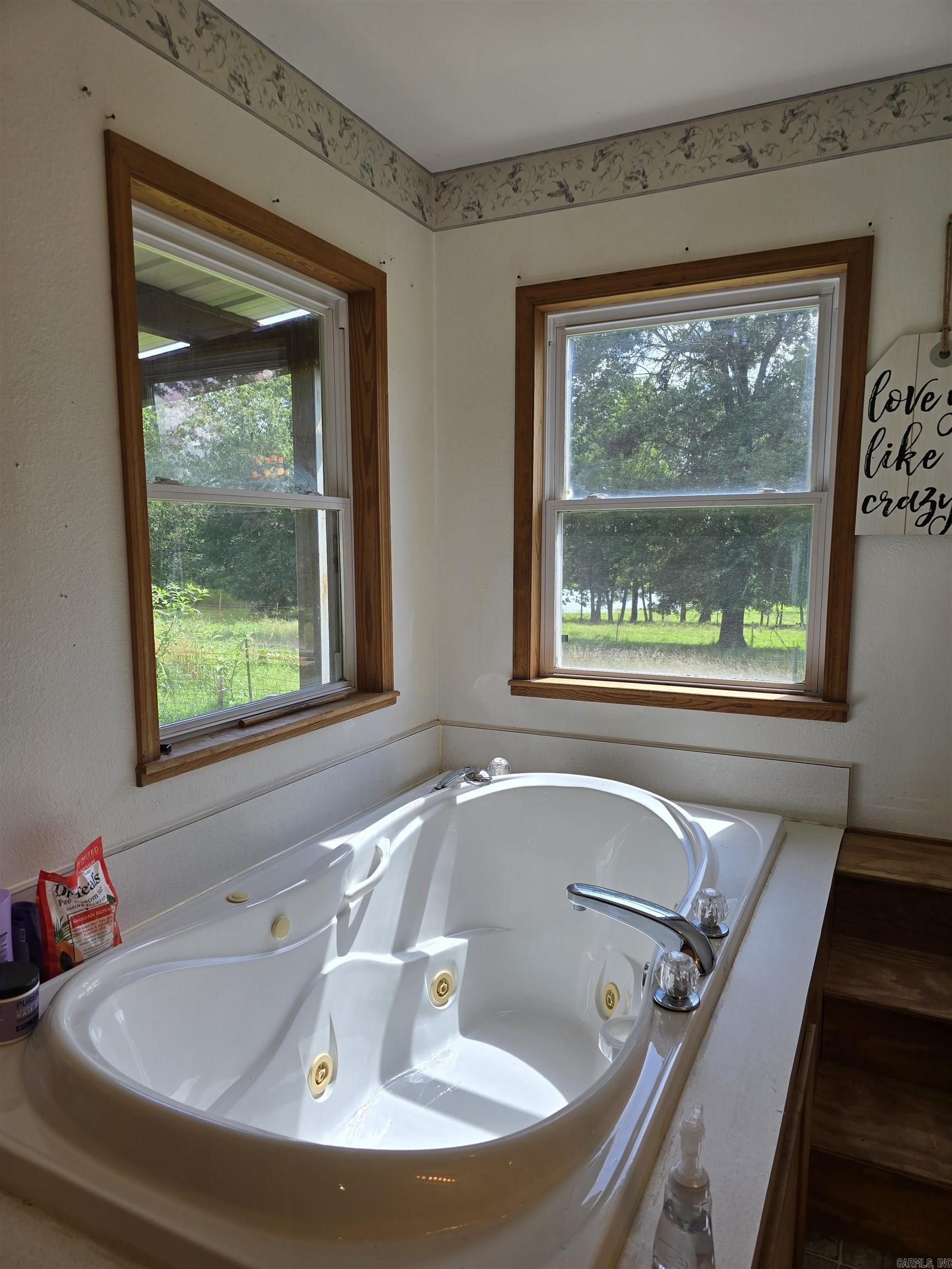 3595 Polk Road 54 Mena, AR 71953