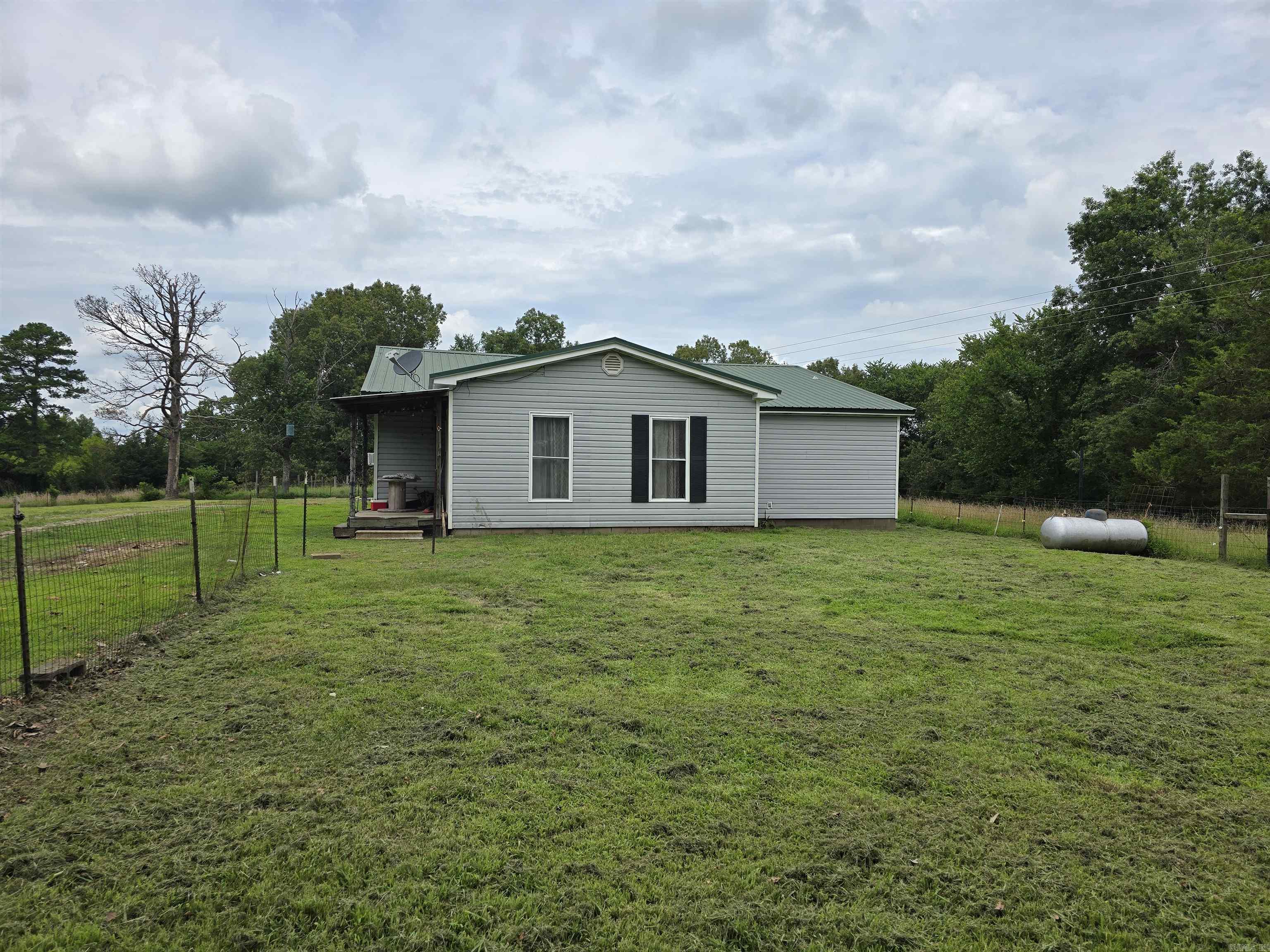 3595 Polk Road 54 Mena, AR 71953