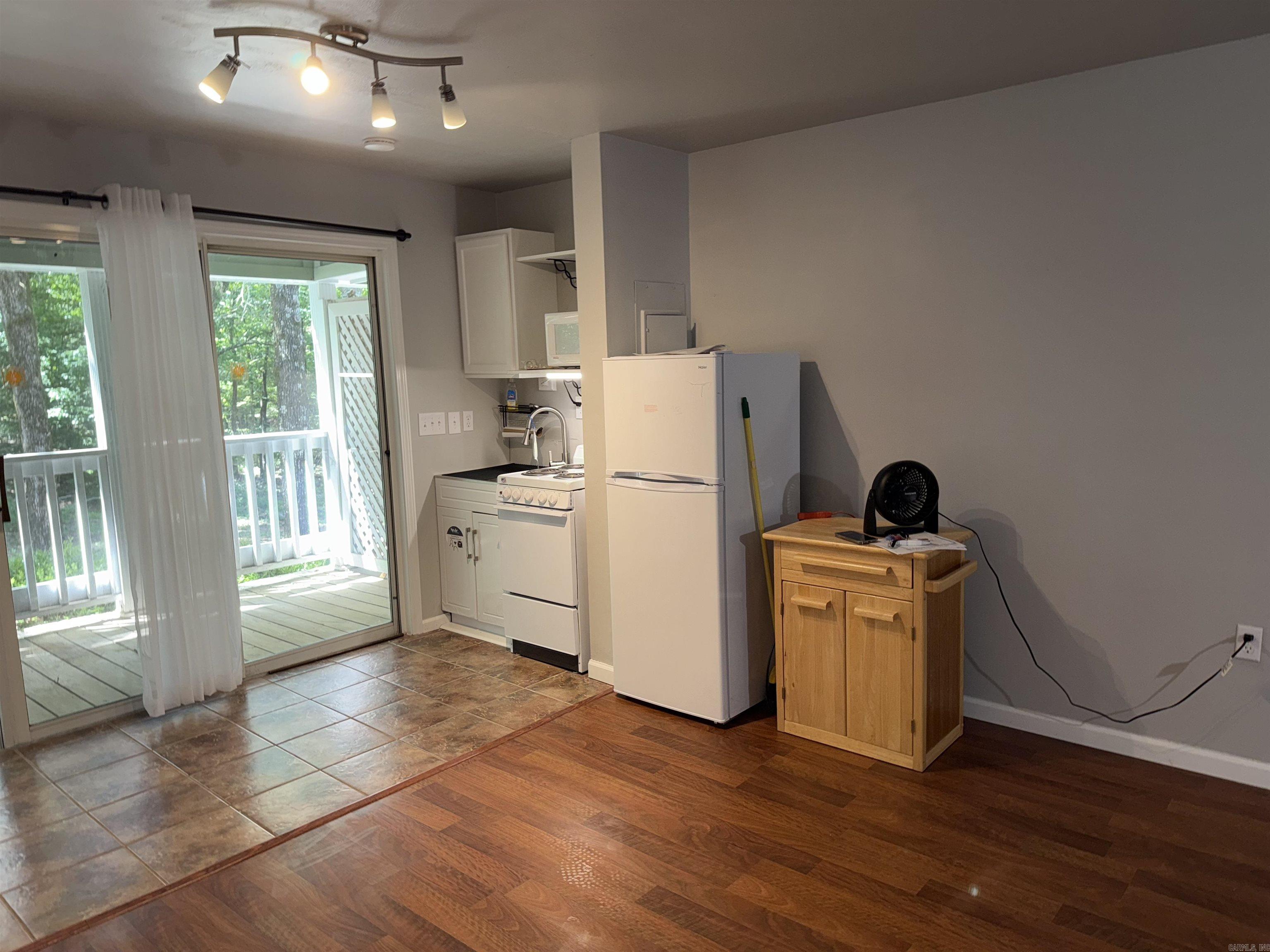 3002 Summerhill Place  Fairfield Bay, AR