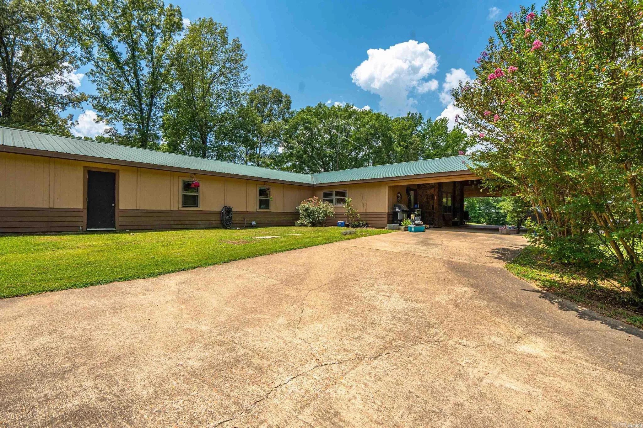 6486 Highway 7 Bismarck, AR 71929