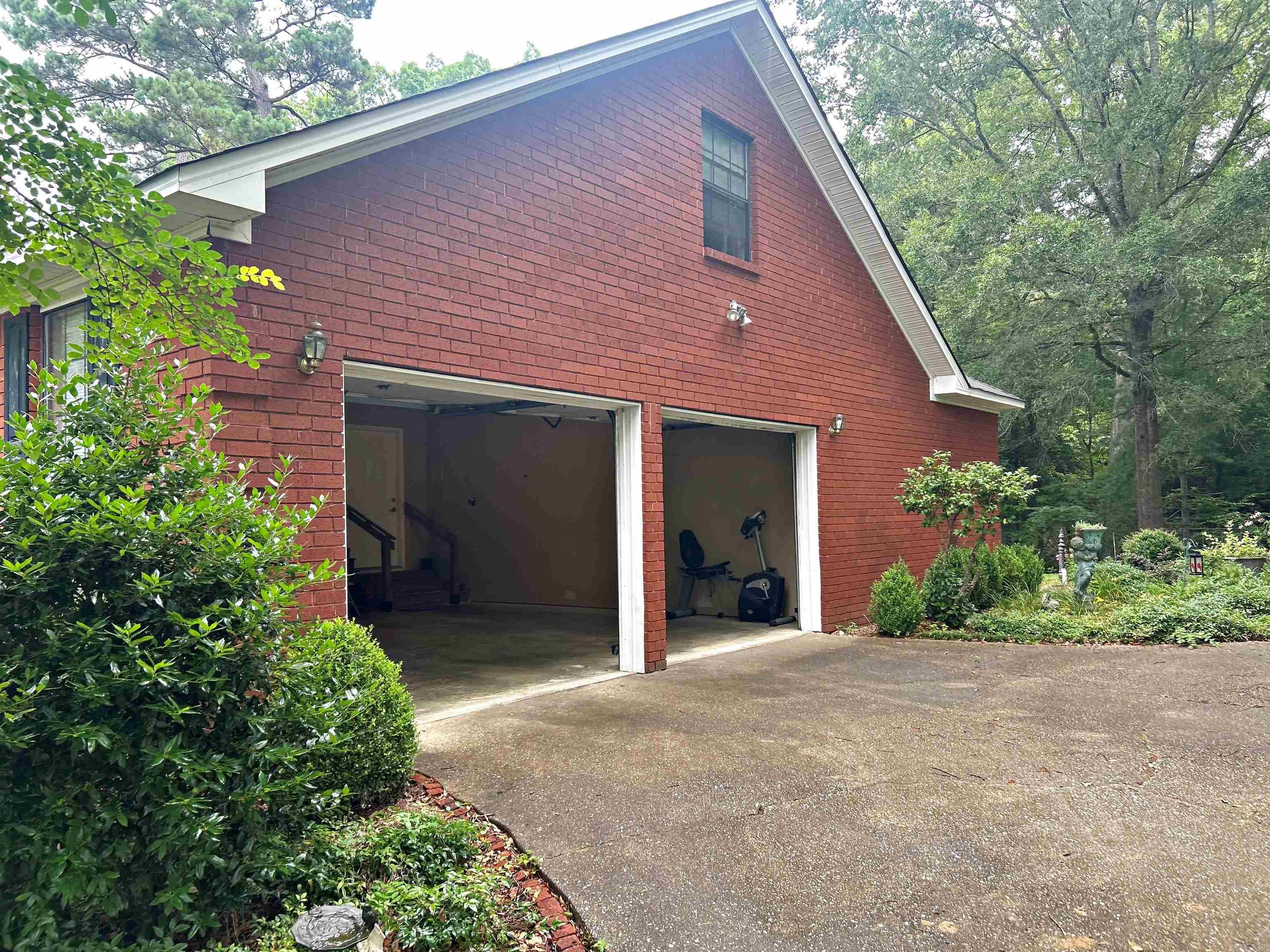 108 Magnolia Drive Arkadelphia, AR 71923-0000