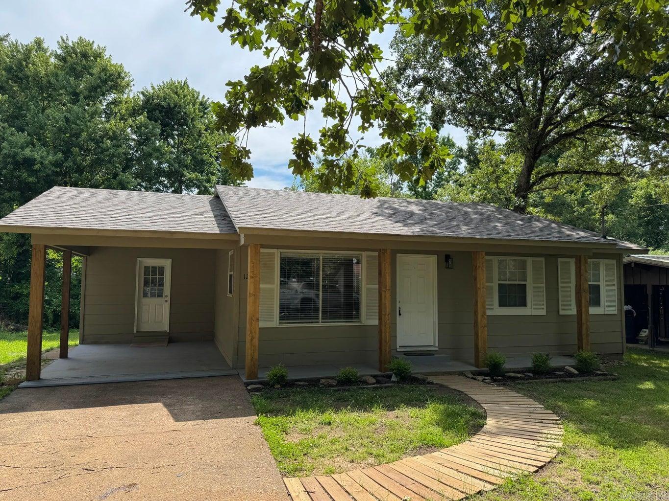 128  Hiawatha  Cherokee Village, AR