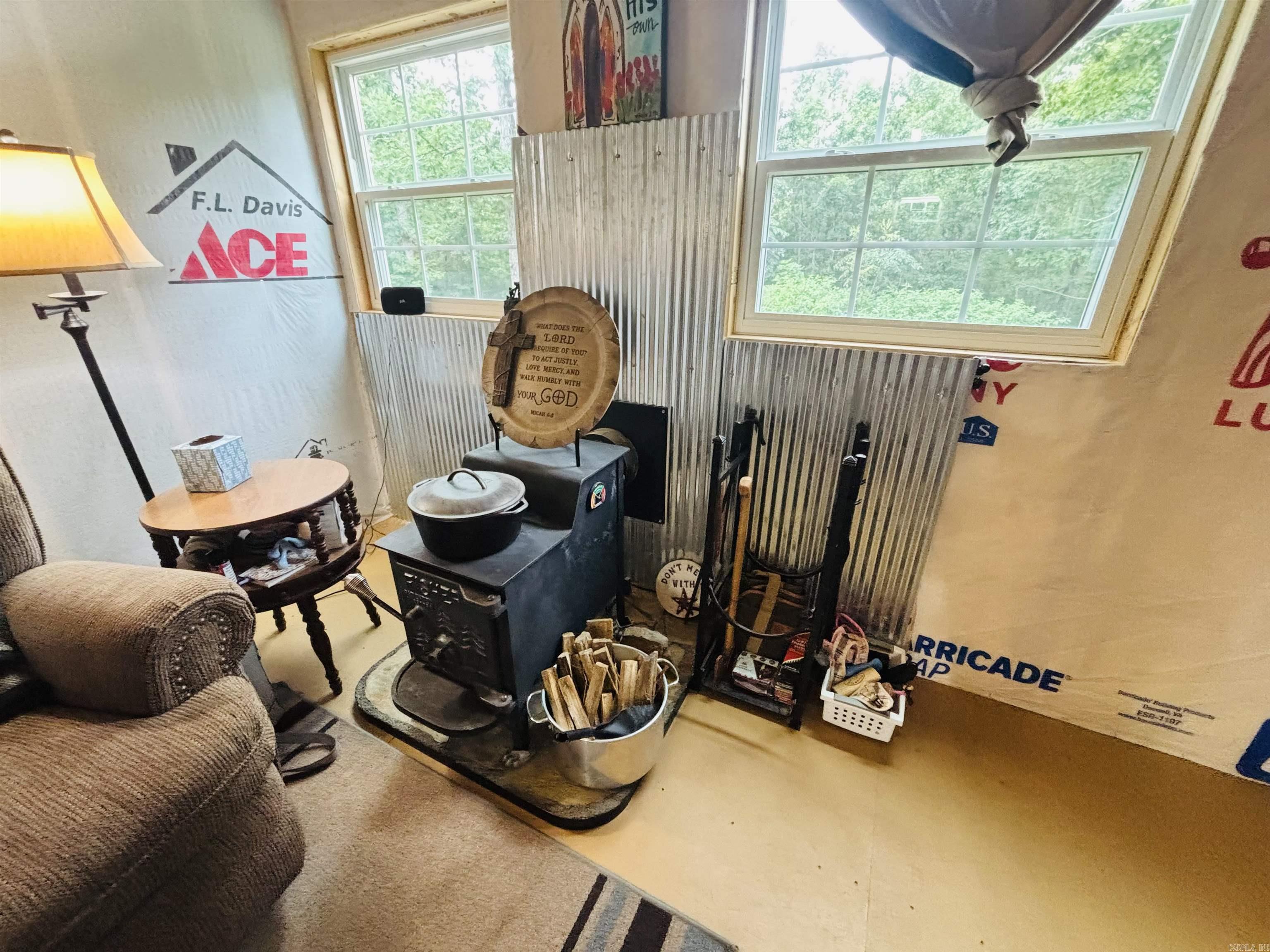 1472 Petters  Mountain View, AR