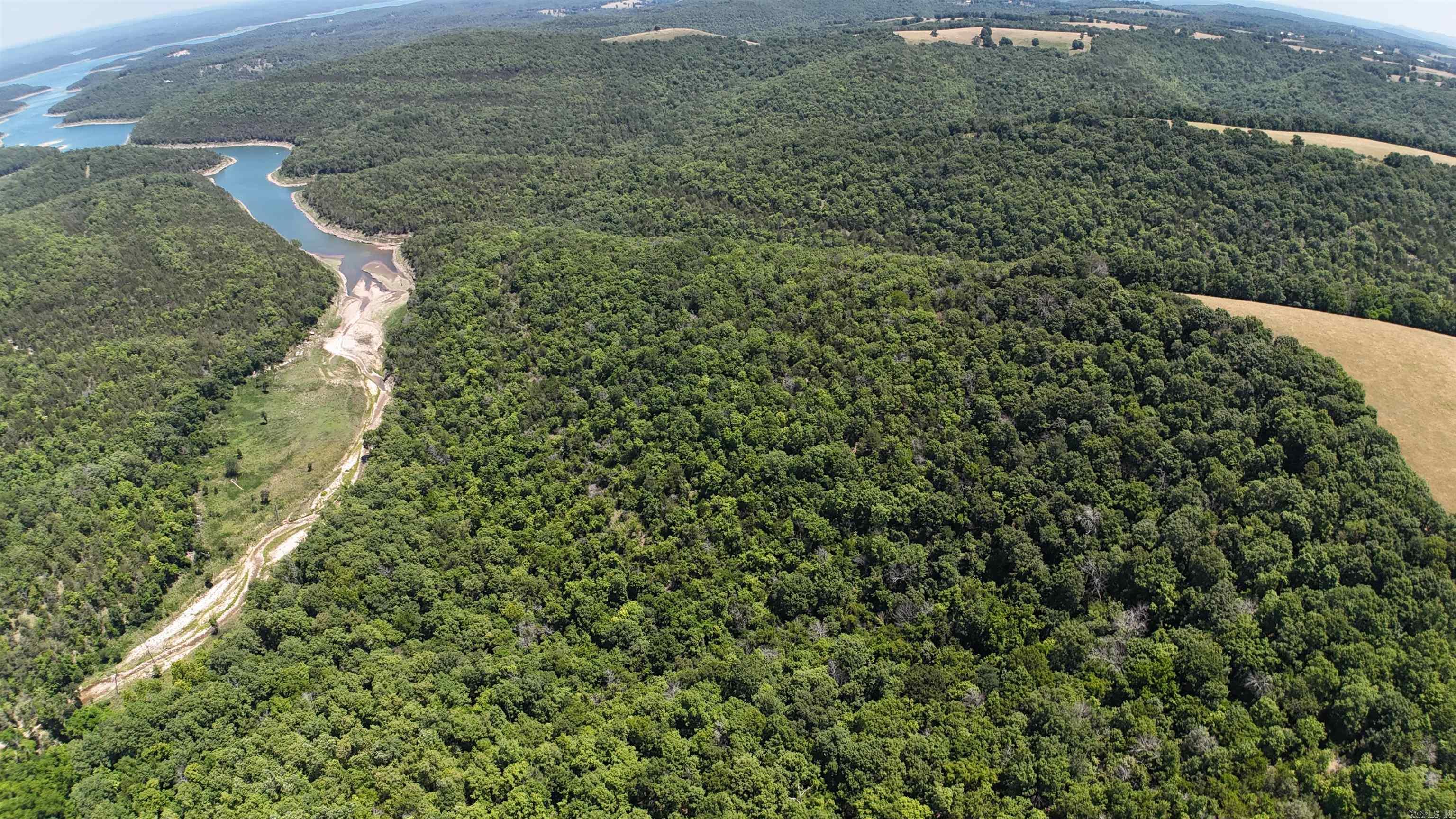 001-08943-000 Big Music Creek  Yellville, AR