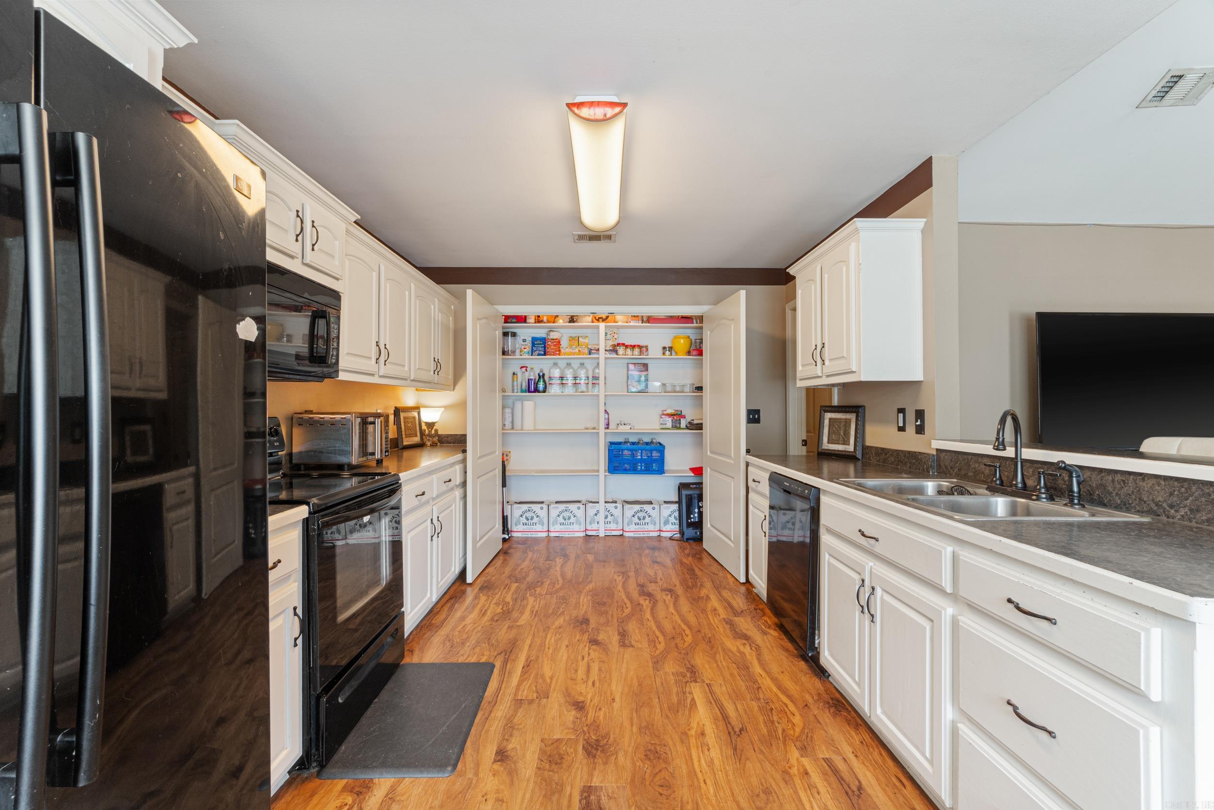 1641 White Oak Circle  Benton, AR