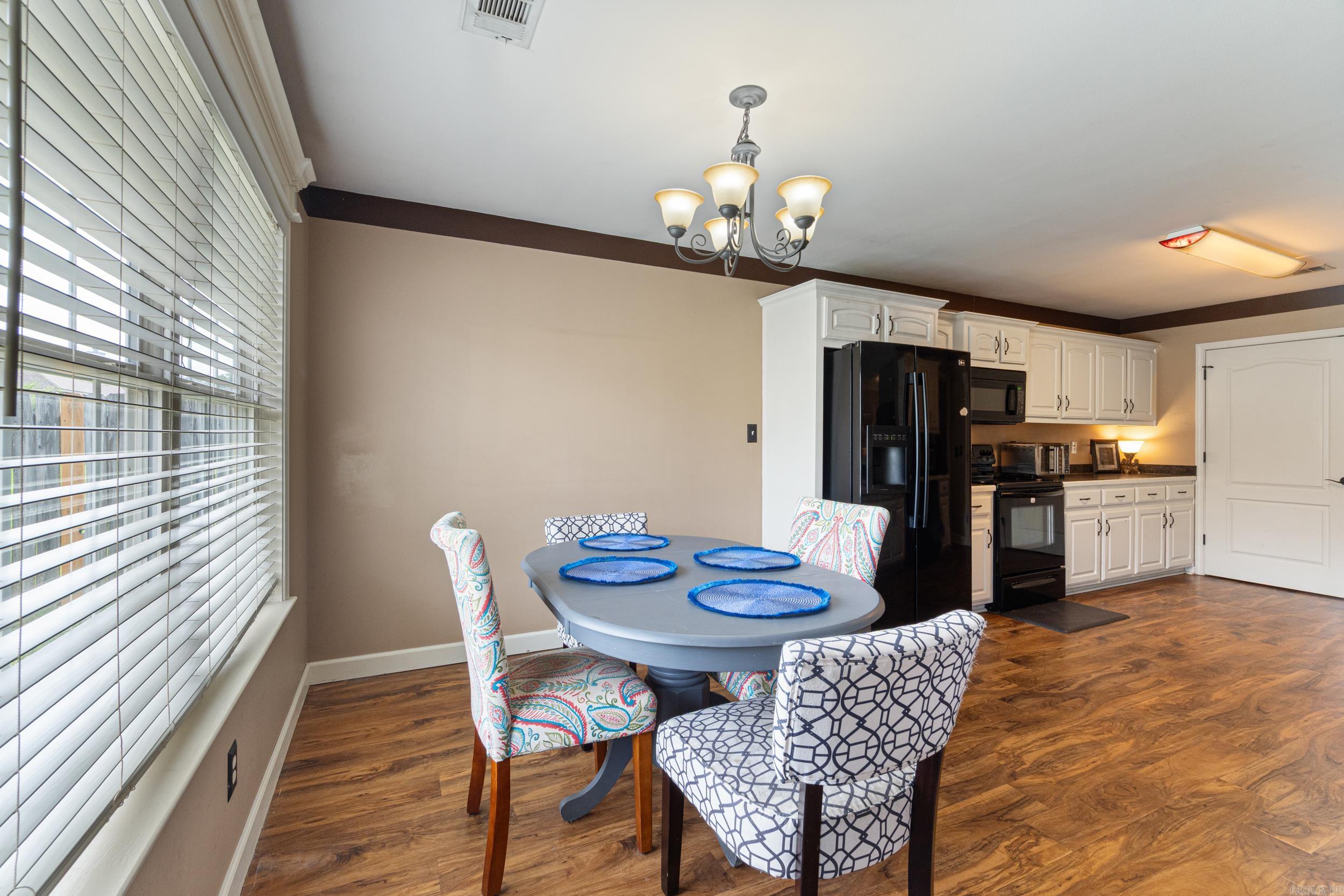 1641 White Oak Circle  Benton, AR