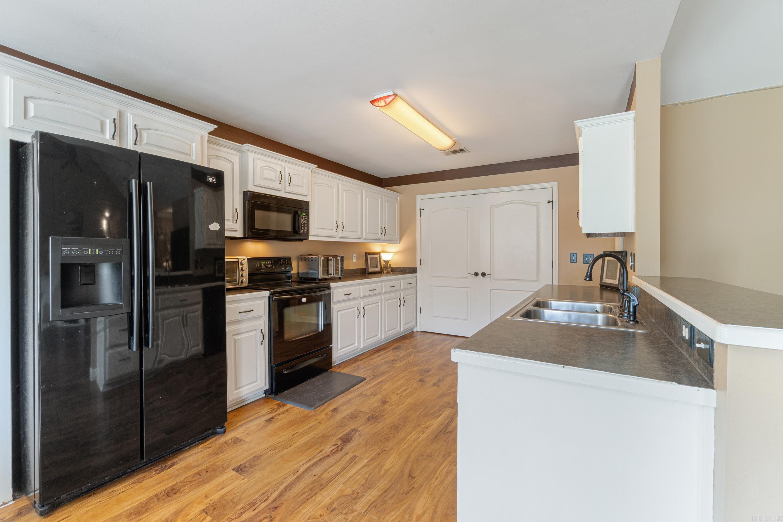 1641 White Oak Circle  Benton, AR