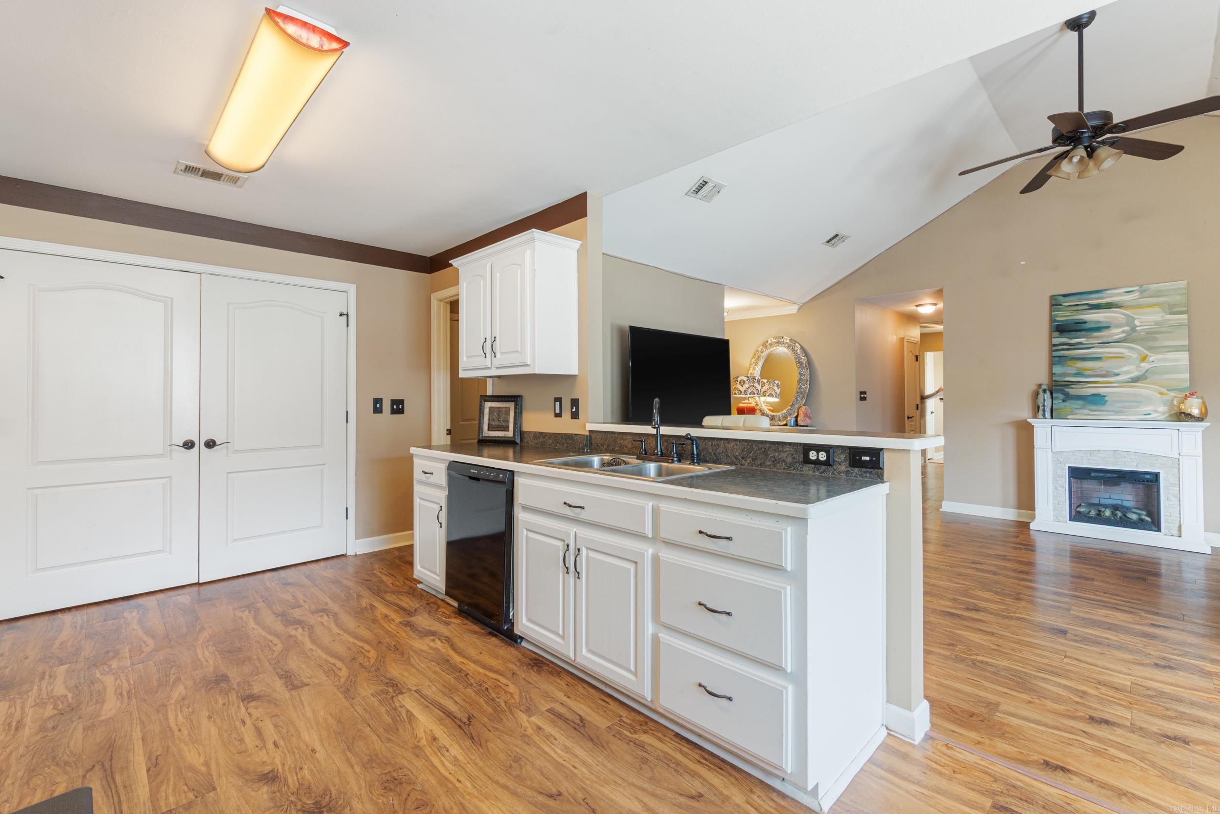 1641 White Oak Circle  Benton, AR