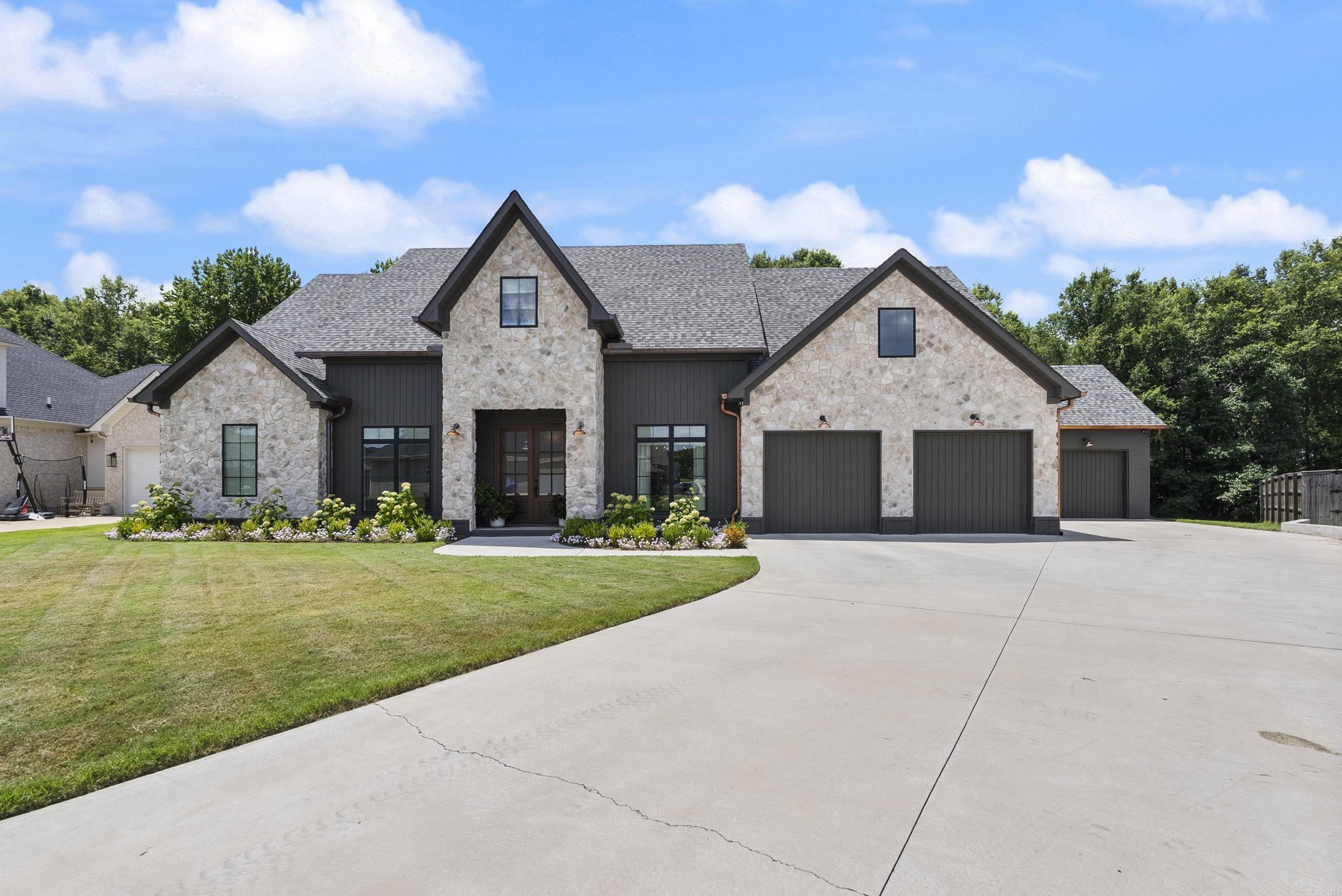 3525 Juniper Drive Conway, AR 72034